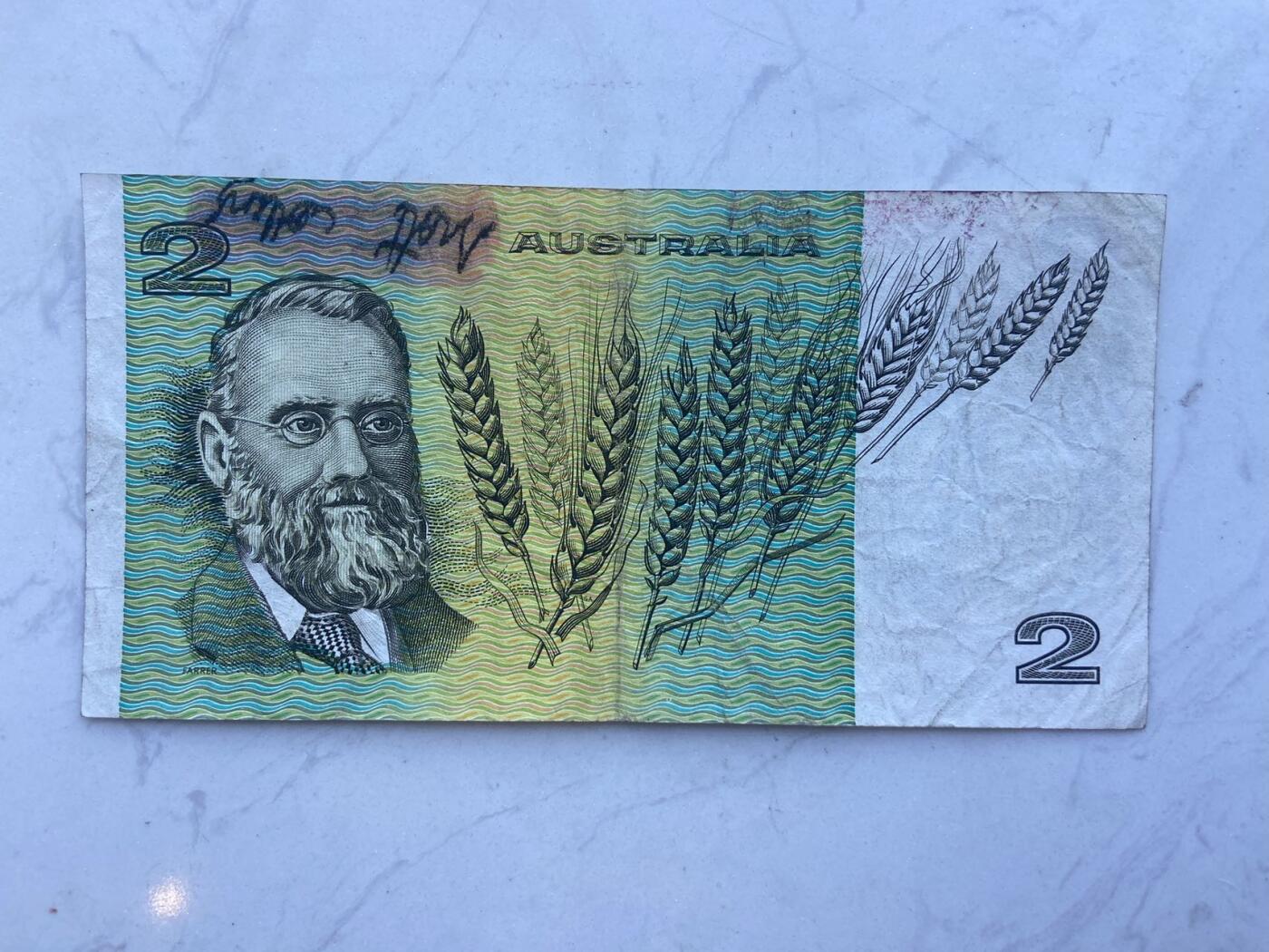 【炜奕收藏】裸钞专场第八期 早期澳大利亚2元纸币，流通品相，有字迹