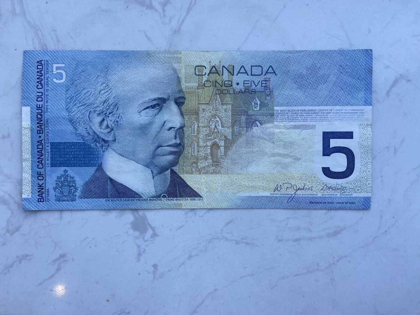 【炜奕收藏】裸钞专场第八期 2005年加拿大旅版5元纸币，稀少无全息条版，流通好品