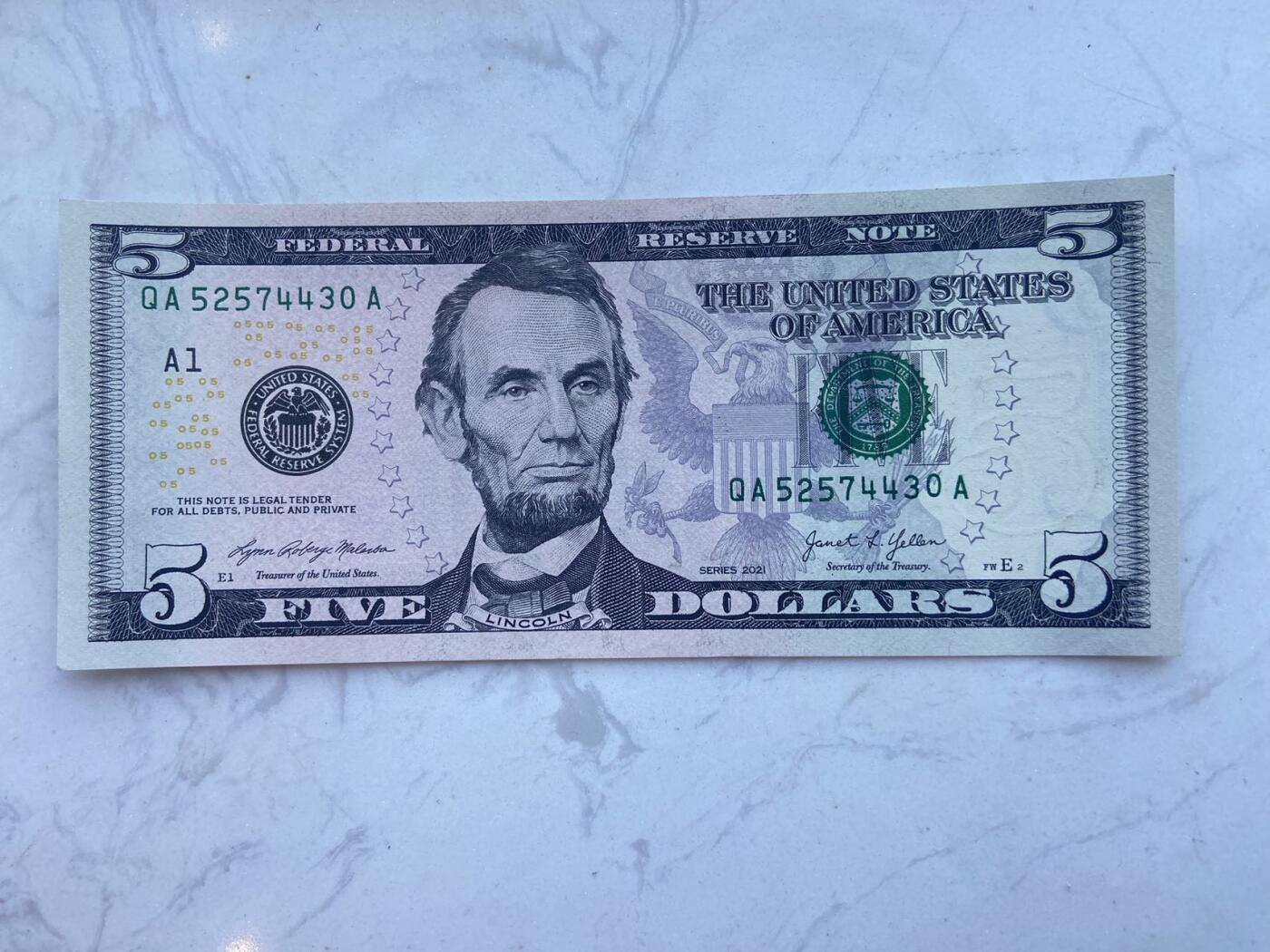 【炜奕收藏】裸钞专场第八期 美国5美元，unc-品相，轻微角钝角折