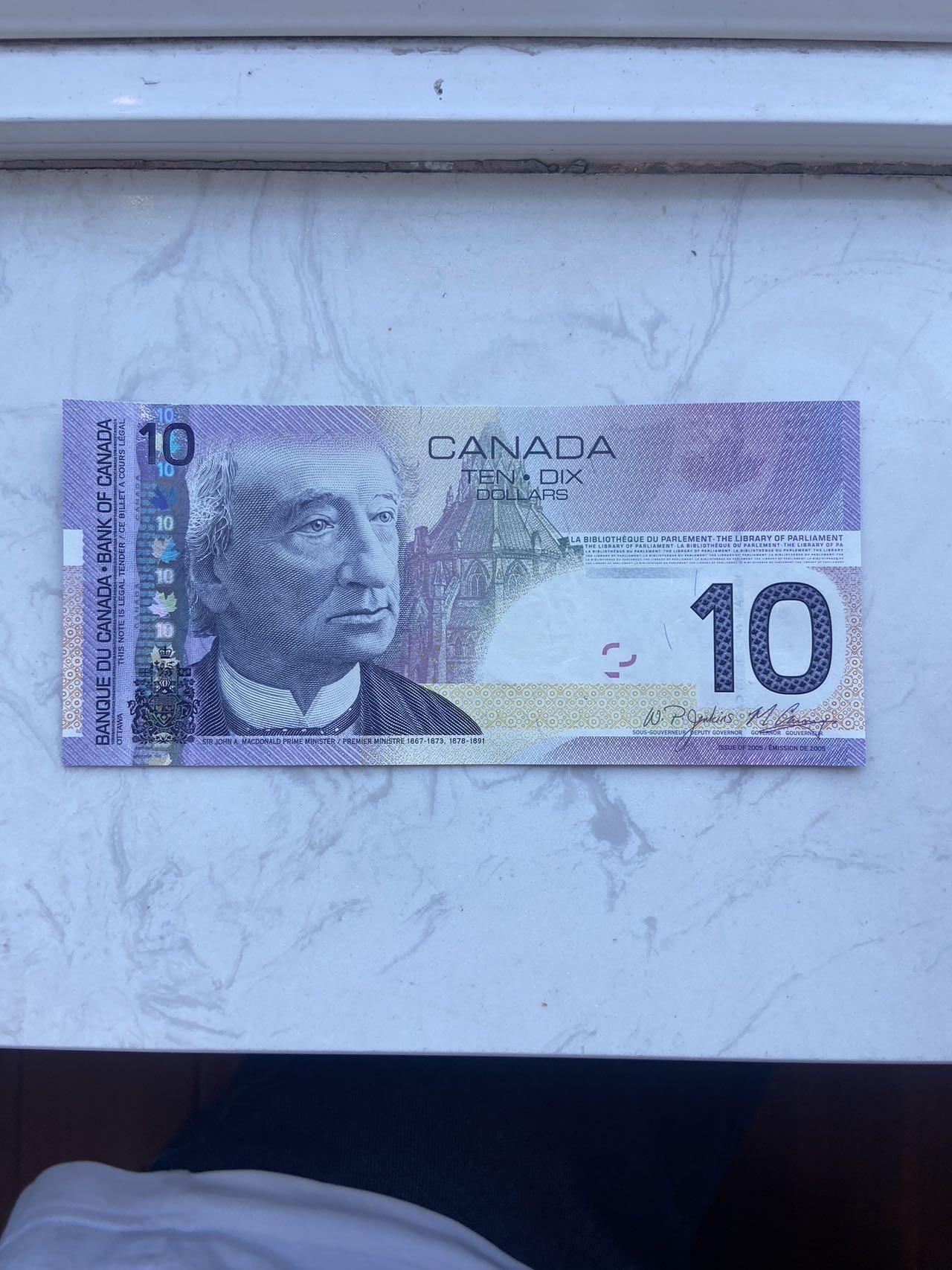 【炜奕收藏】裸钞专场第八期 2008年加拿大旅版10元纸币，全息条版，unc品相