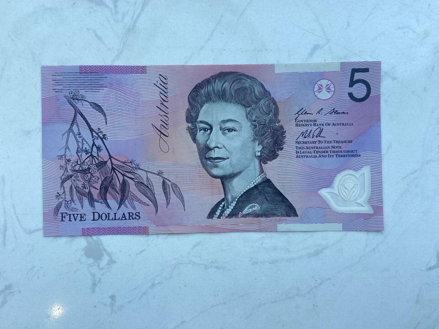 【炜奕收藏】裸钞专场第八期 早期澳大利亚5元塑料钞，au品相