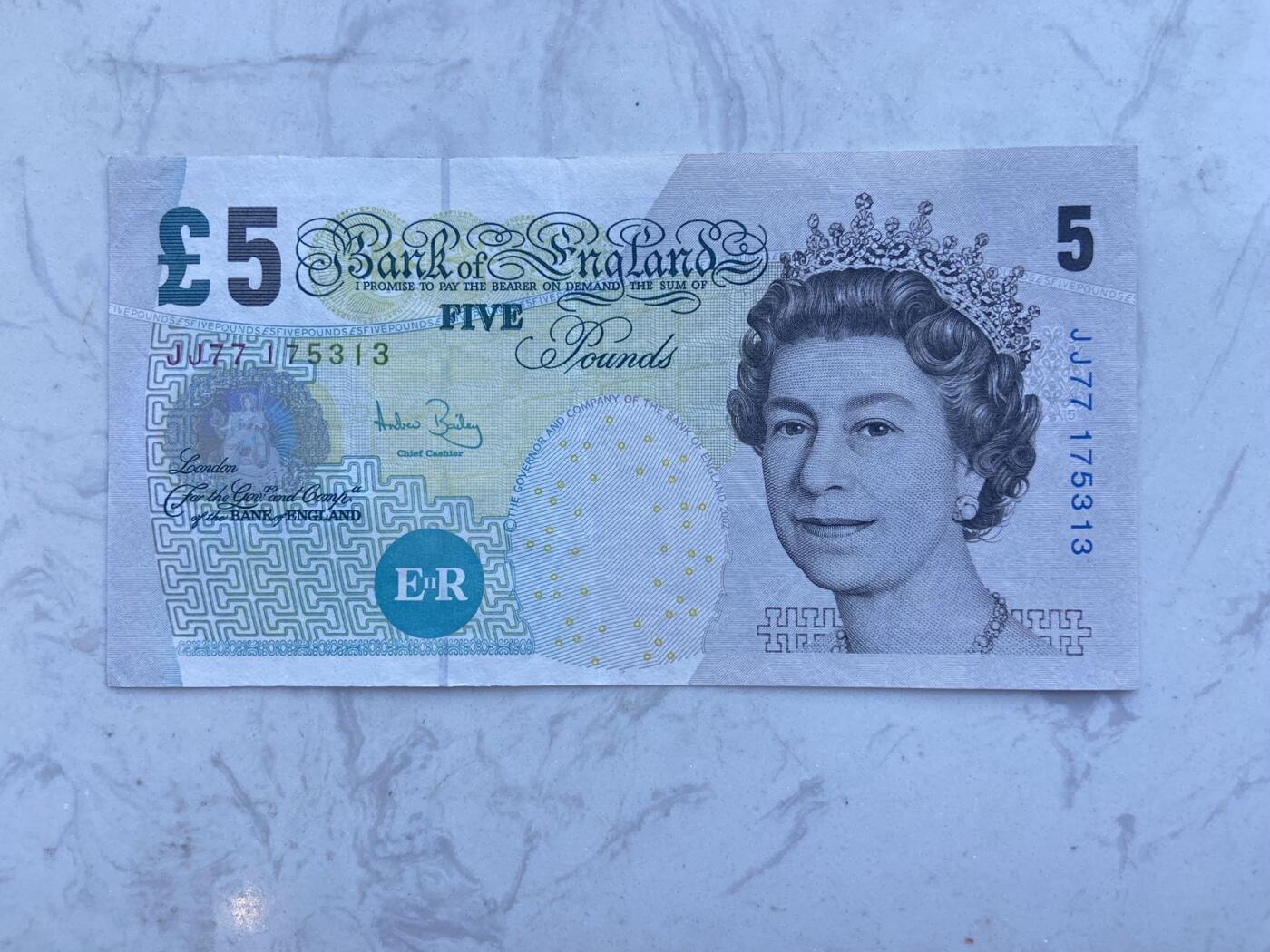 【炜奕收藏】裸钞专场第八期 英国e序列再版5磅，au品相