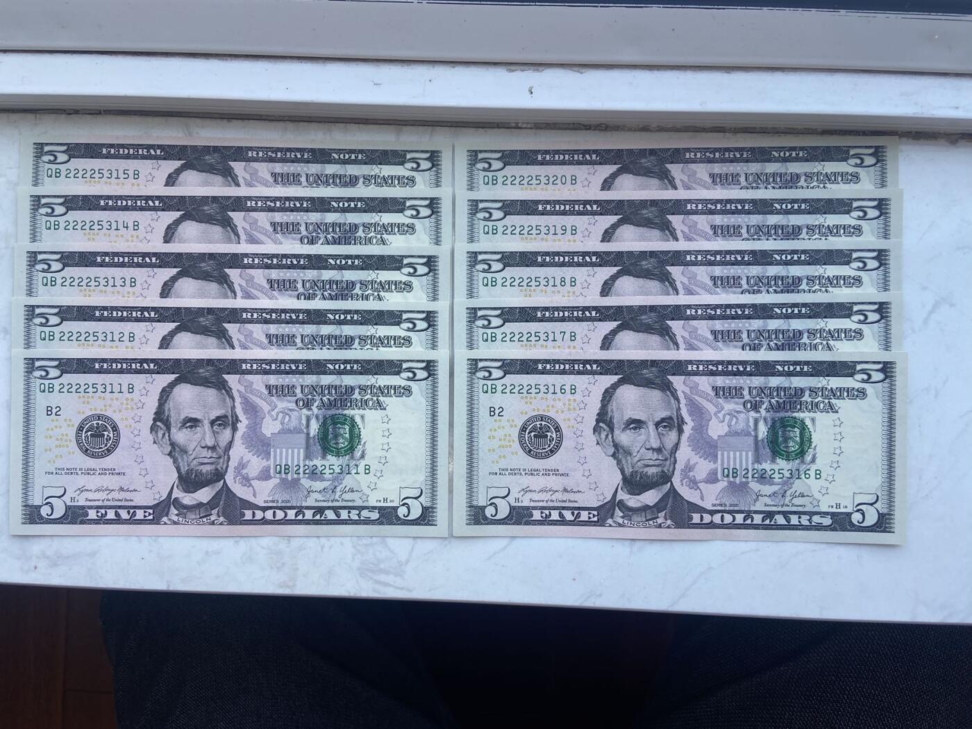 【炜奕收藏】裸钞专场第八期 美国5美元10连号，unc品相，2222狮子头无47