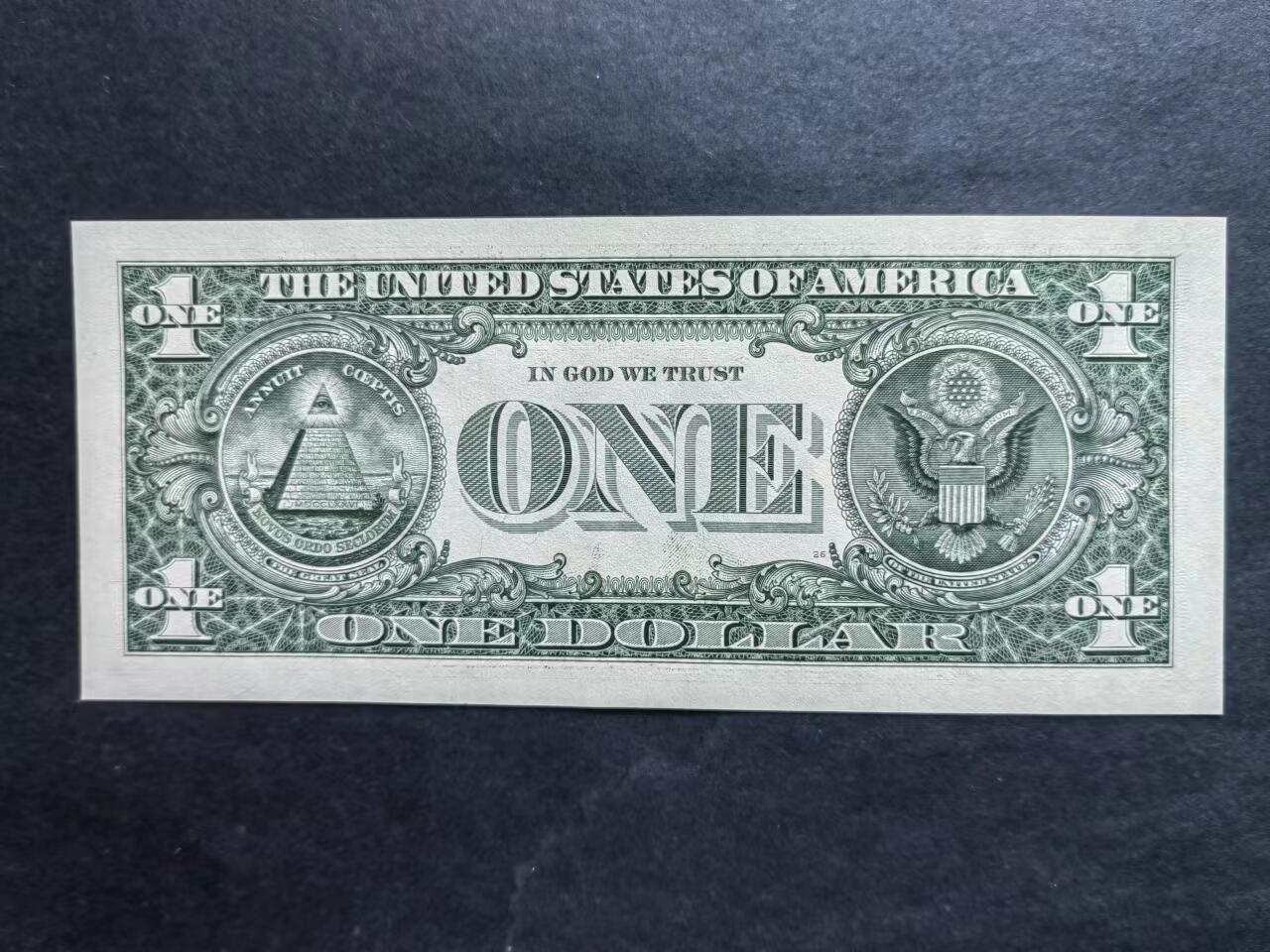 外中纸币专场20240622第一场 2017年1美元，号码无4.7UNC