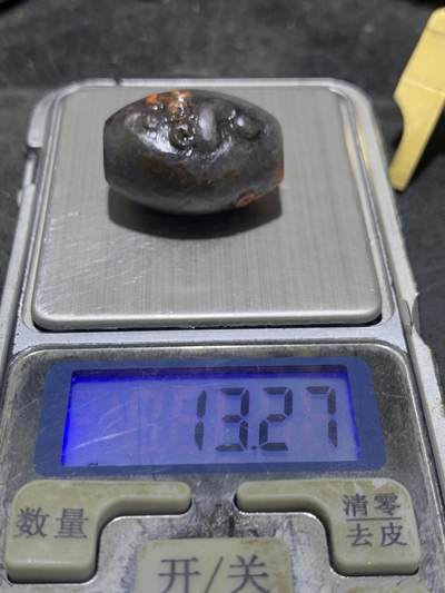 精美高润度冰飘黑糖心料战国红玛瑙手工俏色巧雕得道成佛随形桶珠一个 精美高润度冰飘黑糖心料战国红玛瑙手工俏色巧雕得道成佛随形桶珠一个