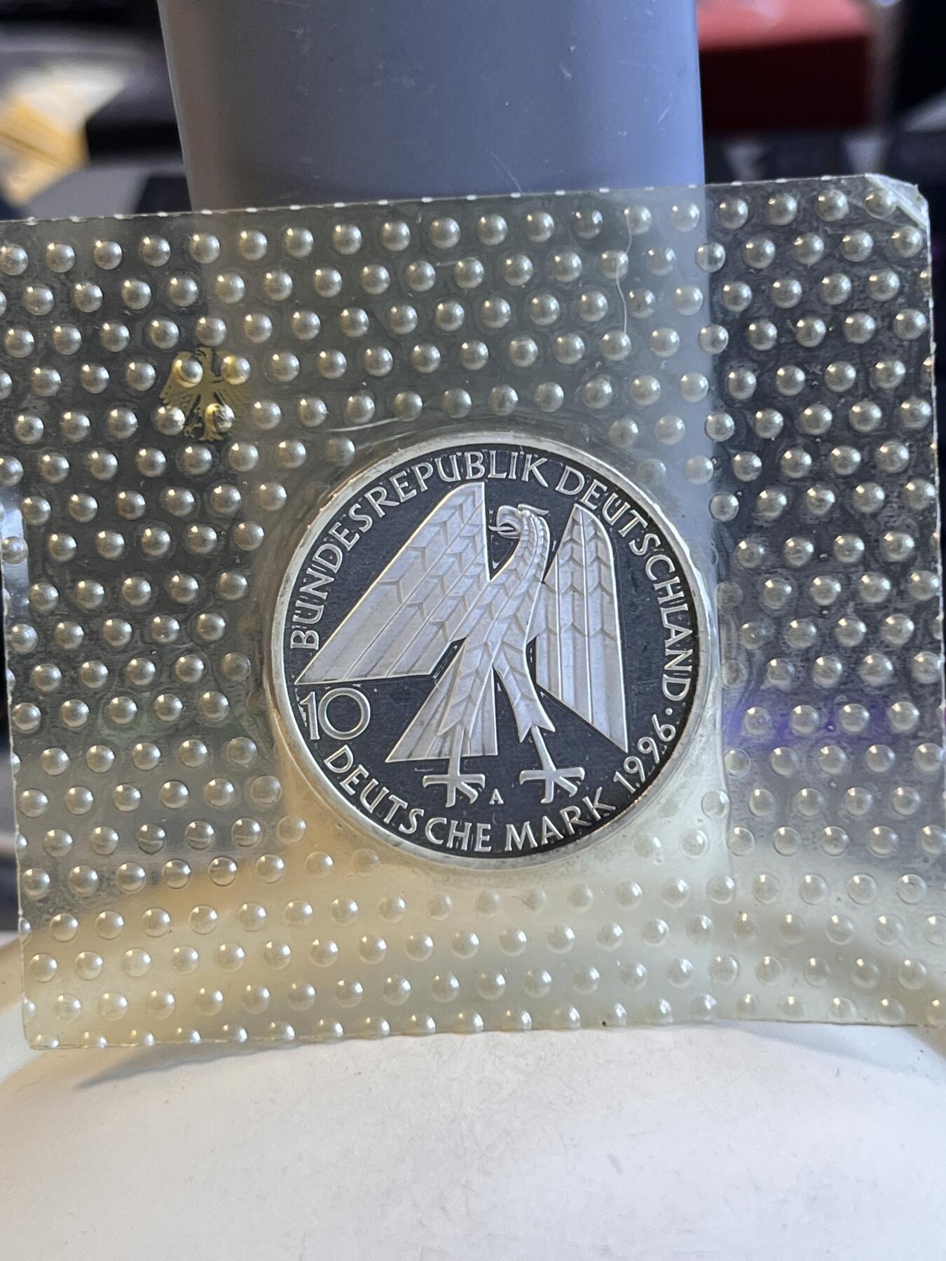 第183期拍卖   原厂塑封德国1996年国际科尔平协会创立150周年精制纪念银币625银15.5克直径32.5毫米，塑料封脱开了