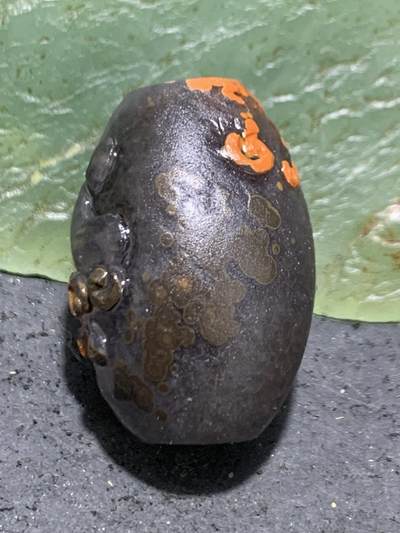 精美高润度冰飘黑糖心料战国红玛瑙手工俏色巧雕得道成佛随形桶珠一个 精美高润度冰飘黑糖心料战国红玛瑙手工俏色巧雕得道成佛随形桶珠一个