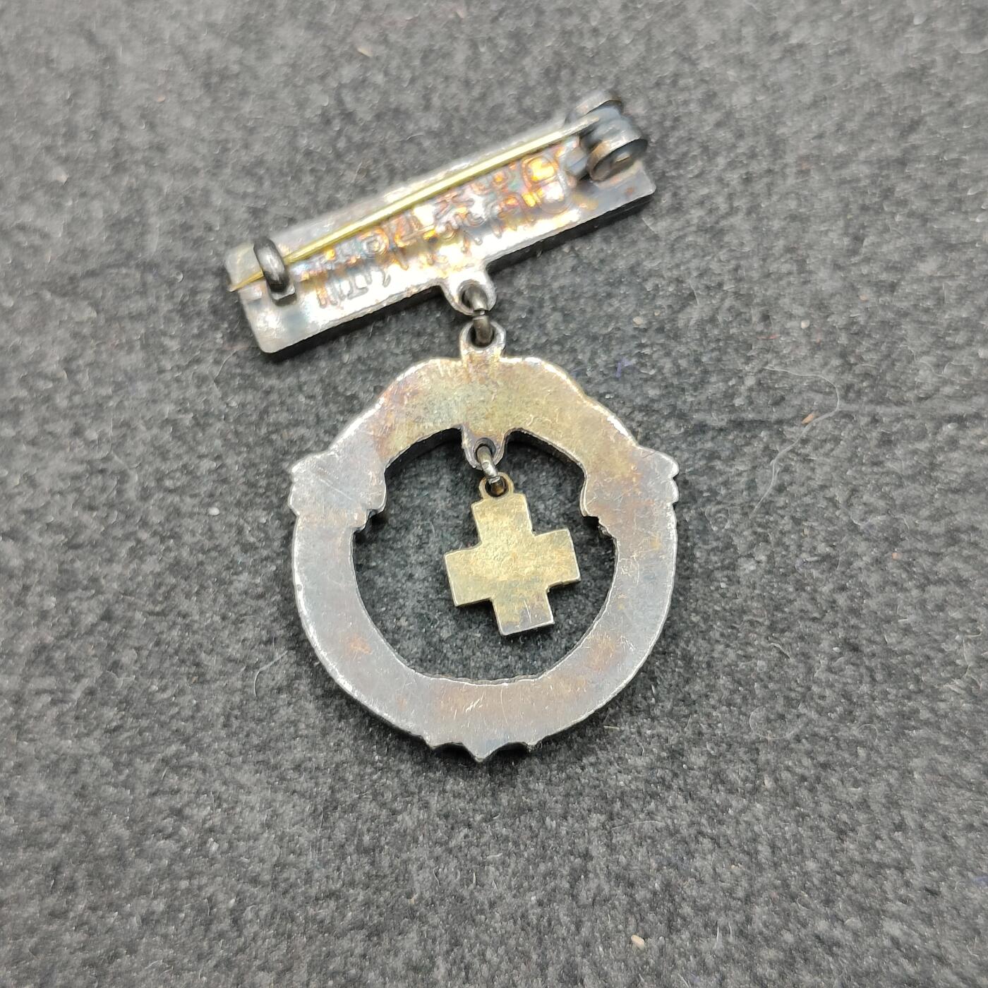 全场0元起拍 第167期 咸鱼国勋章拍卖专场 6月23日（周日）下午6：00开始 日本赤十字三等笃志章 纯银制