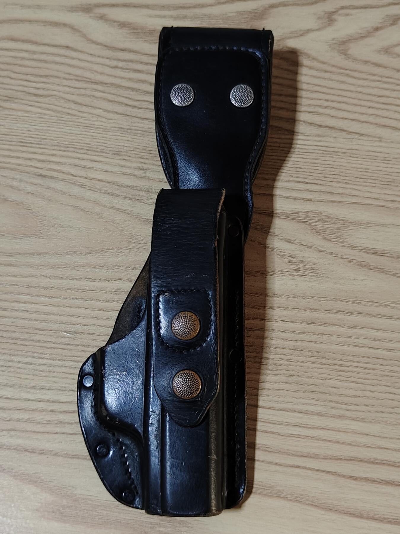 全场0元起拍 第167期 咸鱼国勋章拍卖专场 6月23日（周日）下午6：00开始 西德警察BDGM工具套