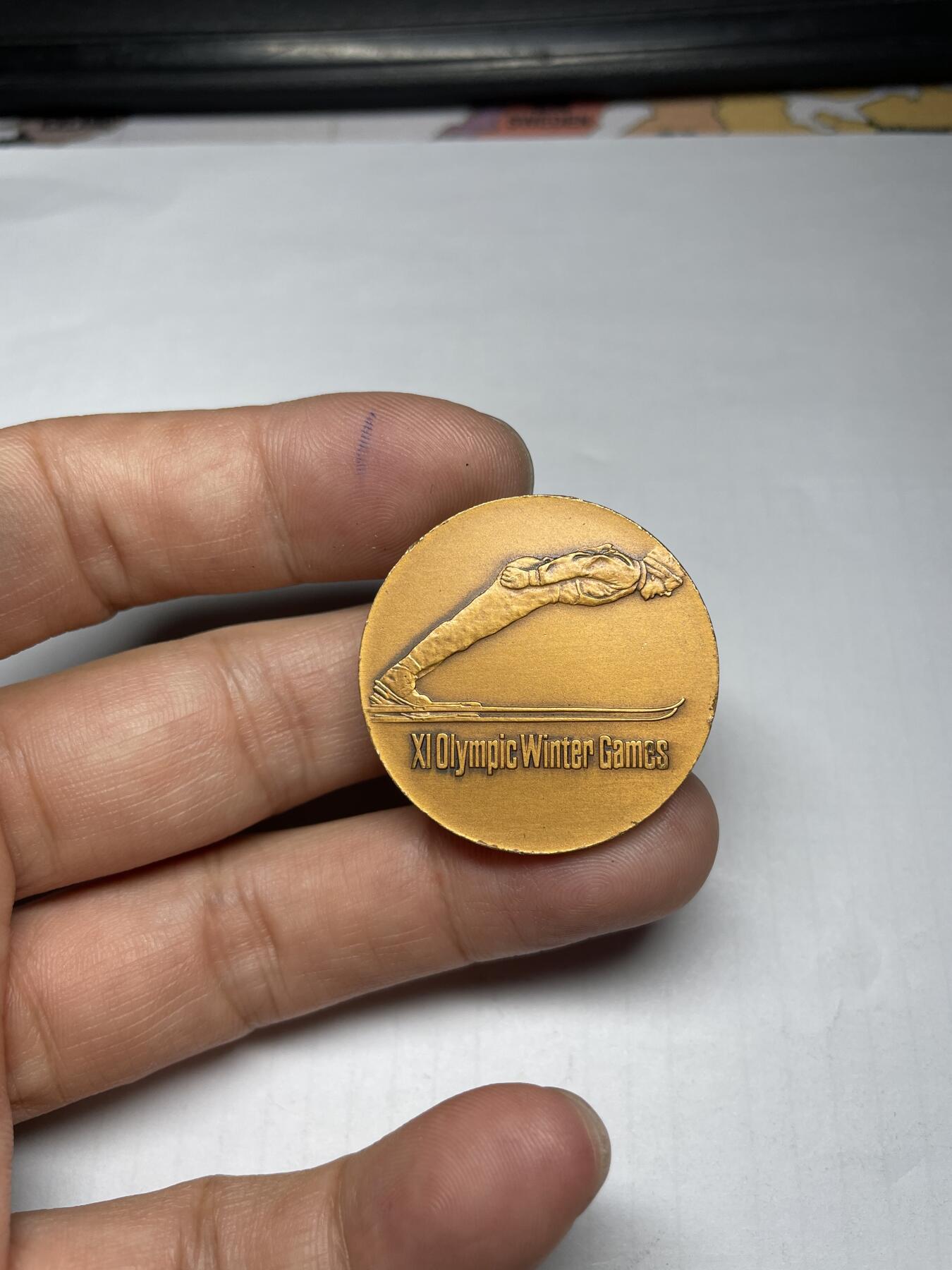 2024年集古藏今外币拍卖第九期-第7场—（总第87拍） 1972年札幌冬奥会章