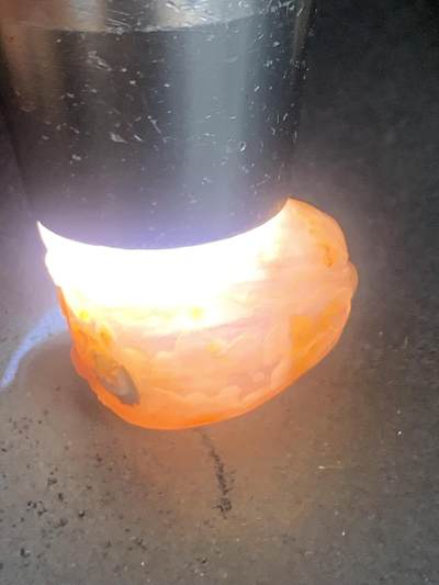 精美亚光冰飘 原皮战国红玛瑙手工雕刻莲蓬吊坠一个， 精美亚光冰飘 原皮战国红玛瑙手工雕刻莲蓬吊坠一个，