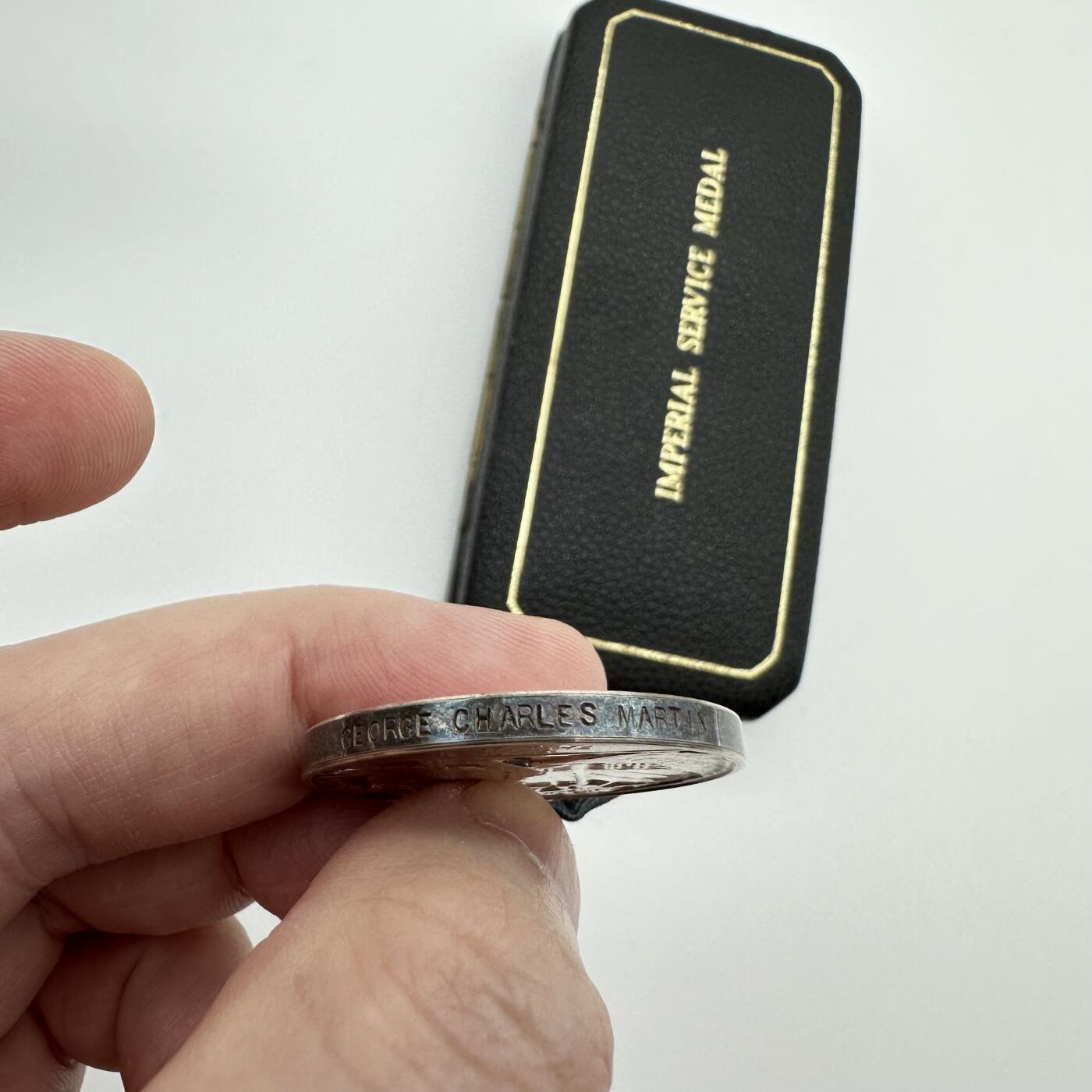 勋章奖章交易所6.23拍卖 帝国服务奖章伊丽莎白女王二世版