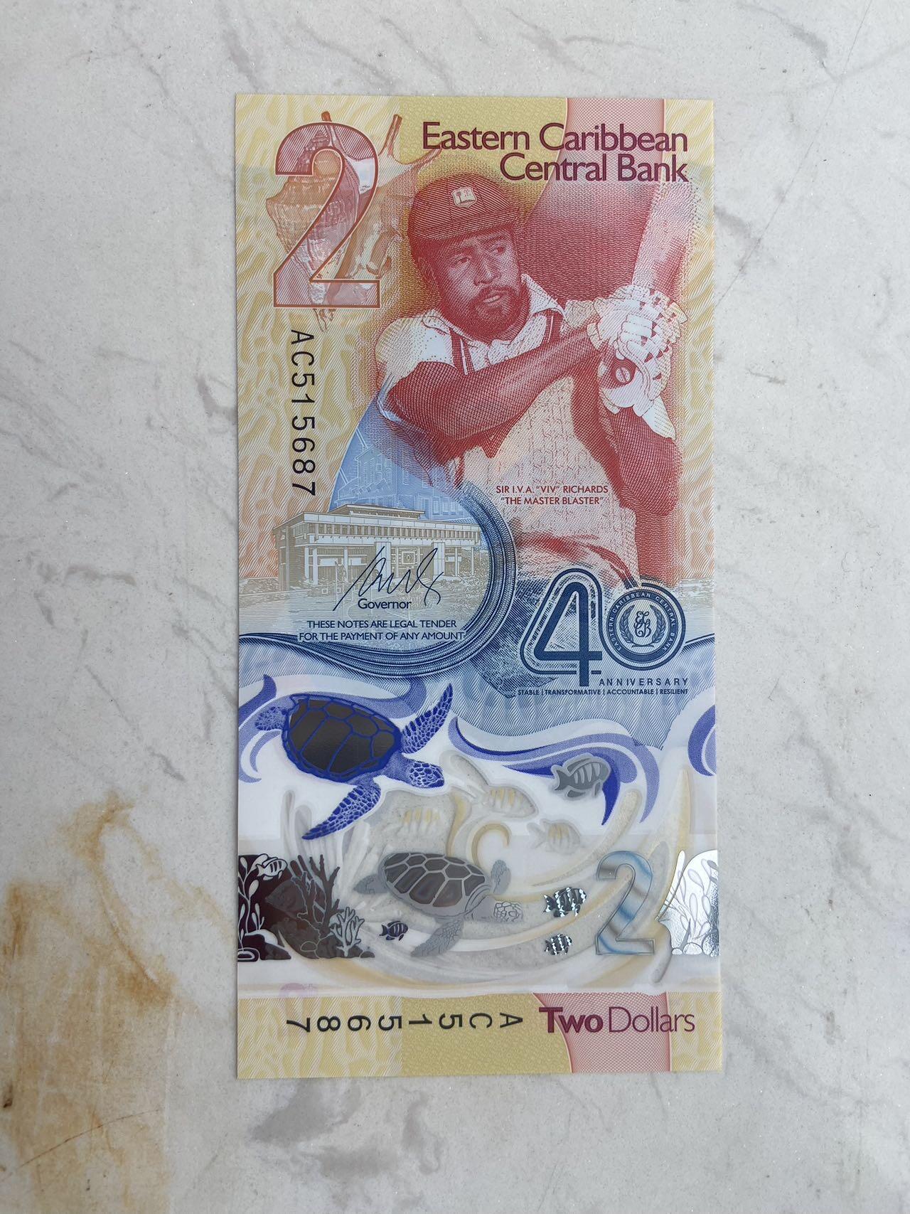 【炜奕收藏】裸钞专场第八期 东加勒比2元塑料钞，获奖钞，unc品相
