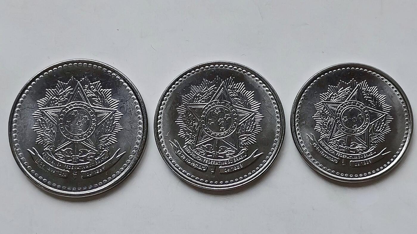 第一海外回流一元起拍收藏 散币专场 第98期 巴西1988年不锈钢硬币3枚