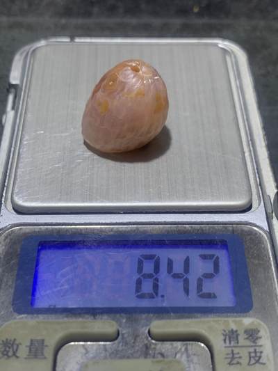 精美亚光冰飘 原皮战国红玛瑙手工雕刻莲蓬吊坠一个， 精美亚光冰飘 原皮战国红玛瑙手工雕刻莲蓬吊坠一个，