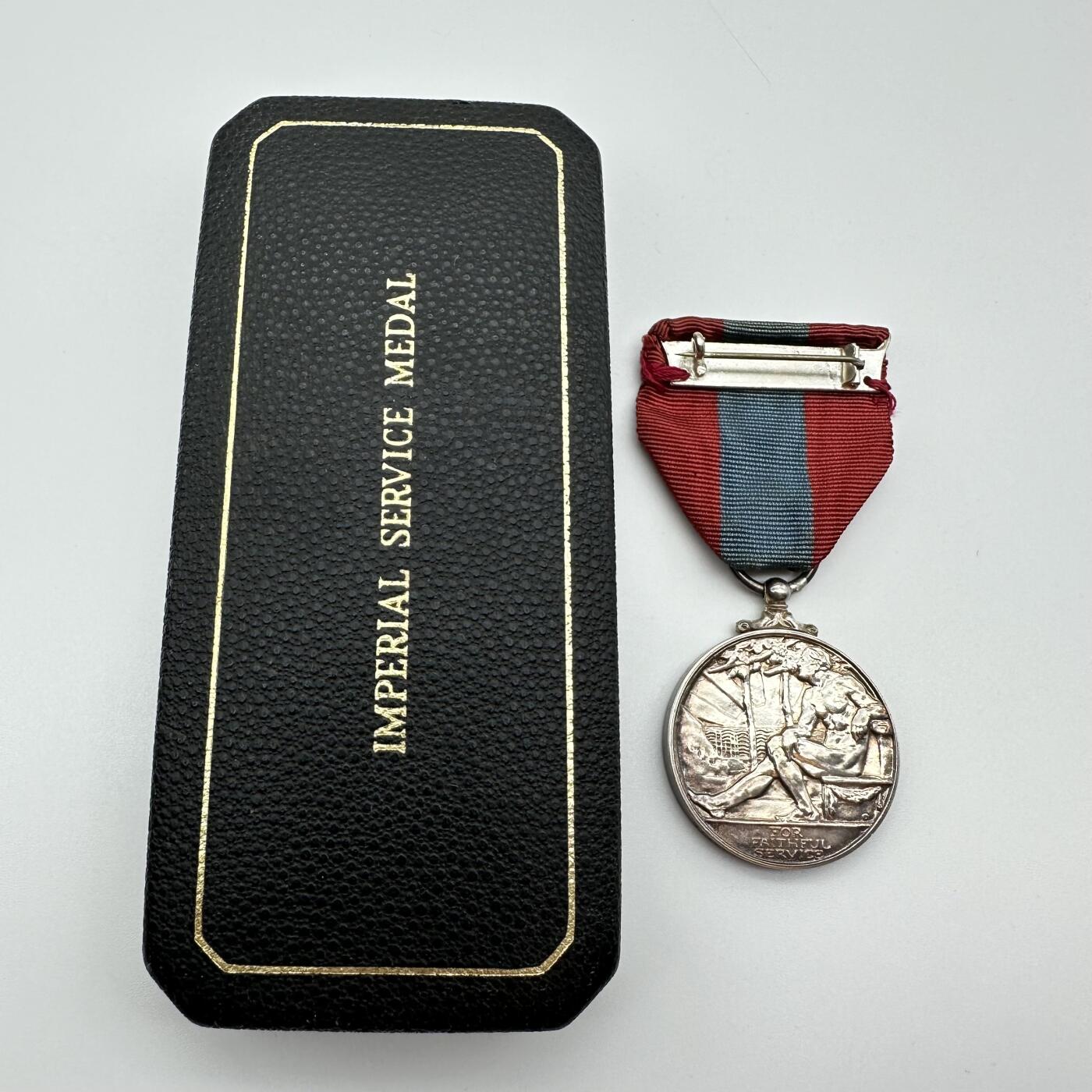 勋章奖章交易所6.23拍卖 帝国服务奖章伊丽莎白女王二世版