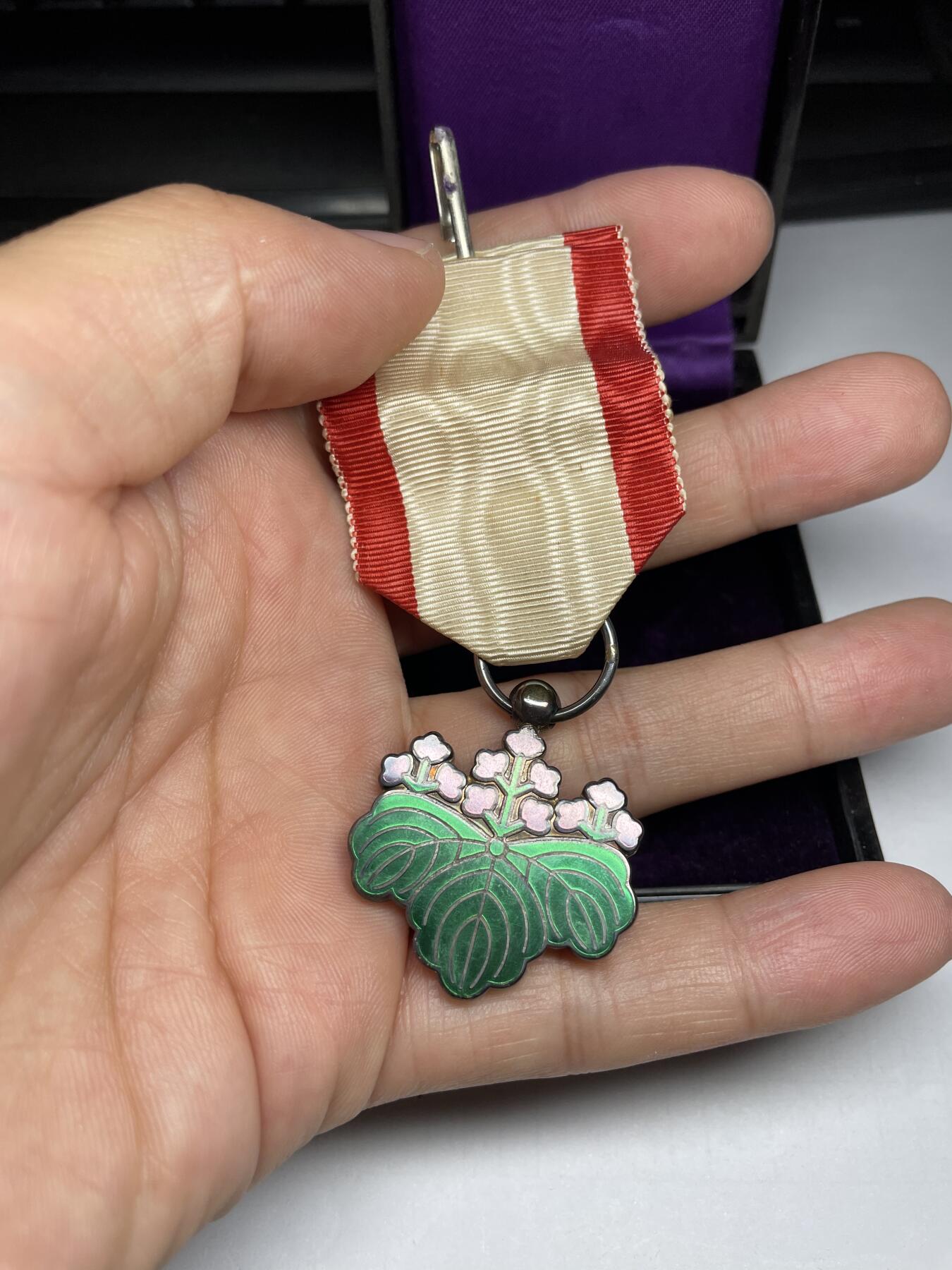 2024年集古藏今外币拍卖第九期-第8场—（总第88拍）银币专场 金色盒勋七等青色桐叶银章