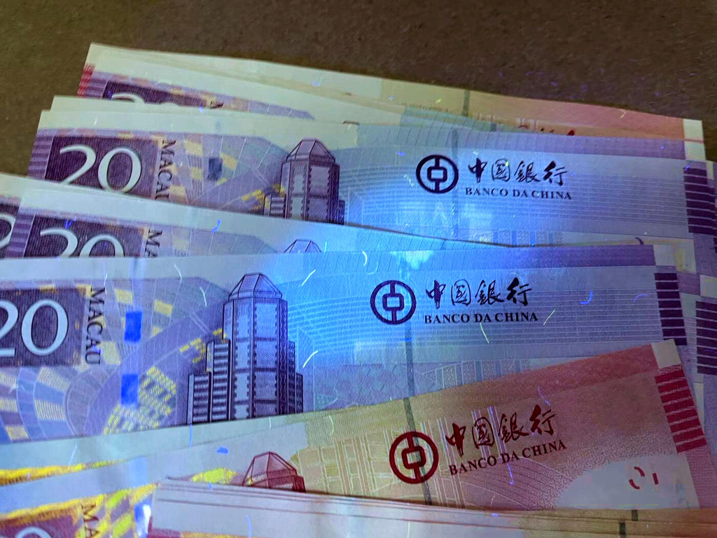 【Blue Auction】✨世界纸币精拍第495期【精】 【一组19张】澳门 2013年10元十连&澳门 2013年10-20元 一组 UNC/UNC-