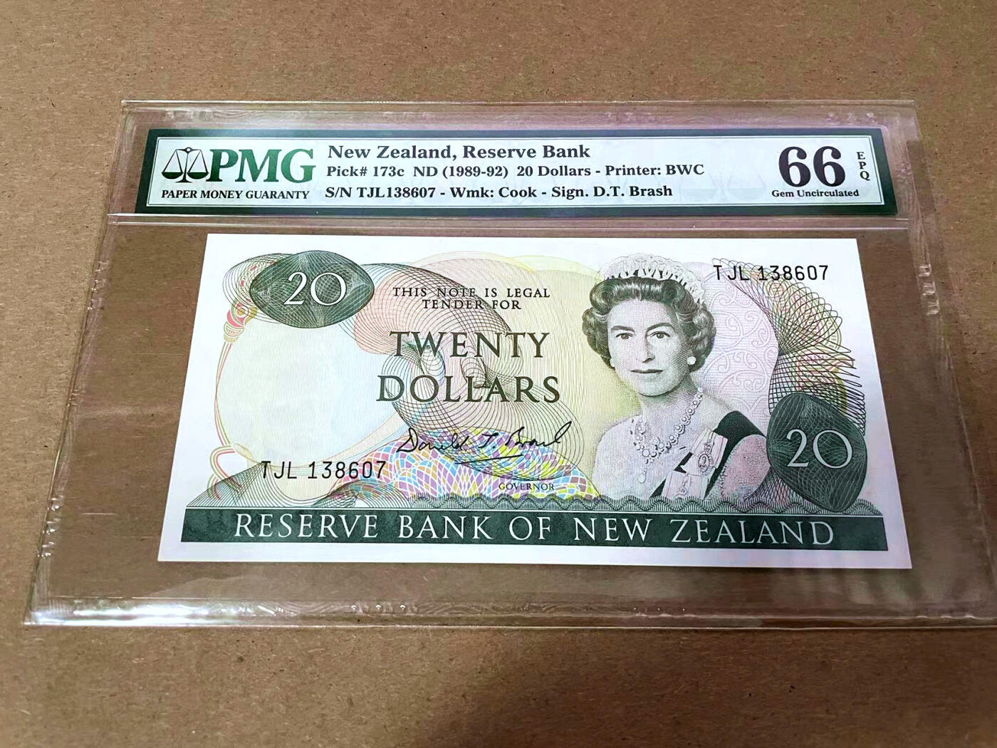 【Blue Auction】✨世界纸币精拍第495期【精】 新西兰 1989-92年20元 花冠女王 PMG66EPQ 