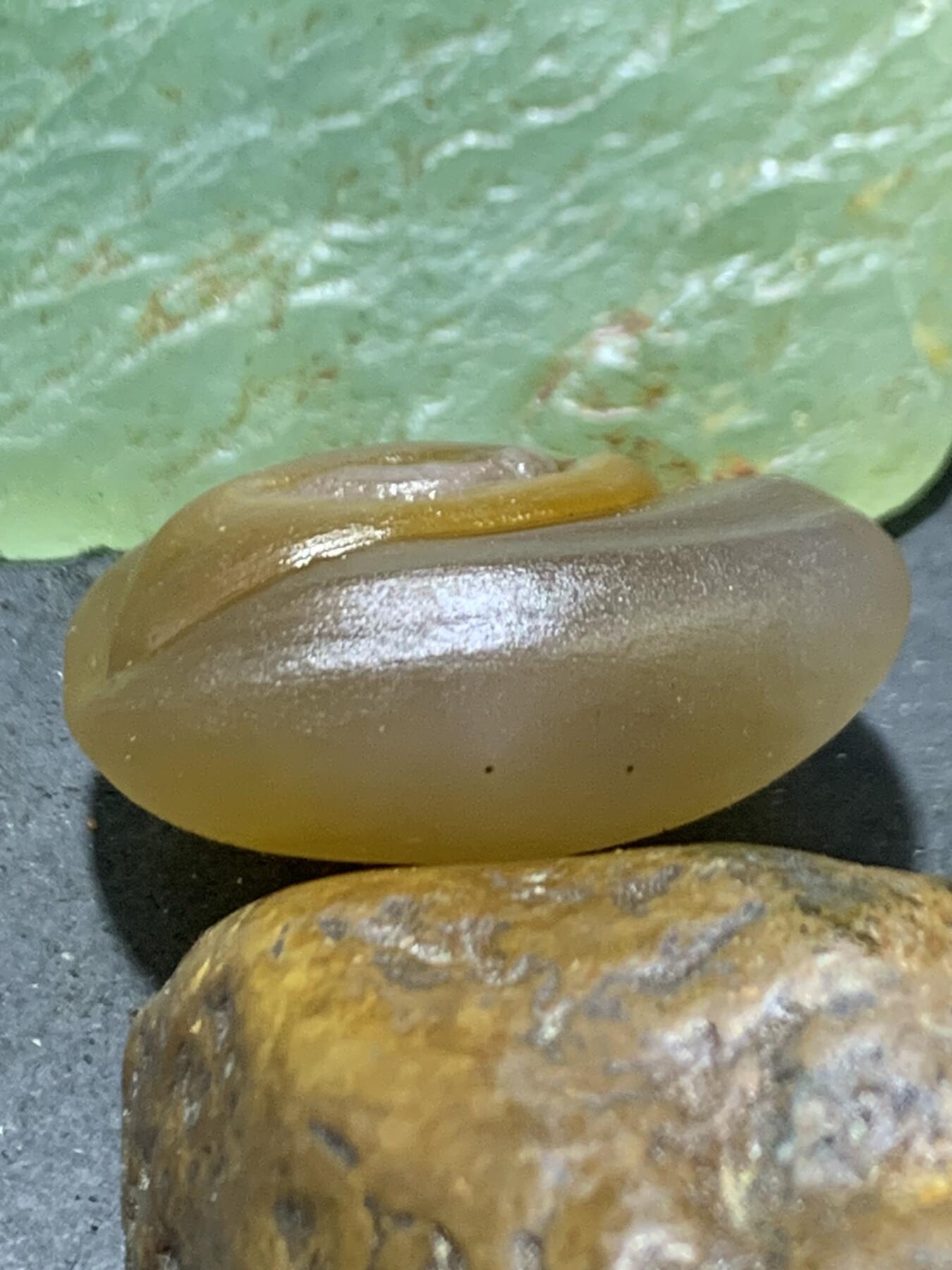 精美亚光高润度冻料鸡油黄蒙料战国红玛瑙手工俏色巧雕一夜成佛吊坠一个
