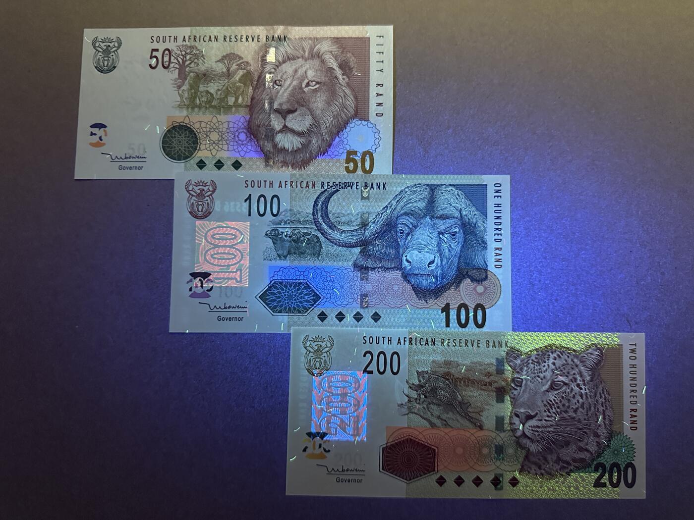 《张总收藏》155期-裸币精品汇(周一场) 南非50、100、200兰特3张 UNC 2005年版同签名