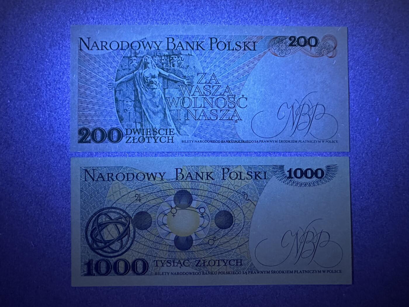 《张总收藏》155期-裸币精品汇(周一场) 波兰200、1000兹罗提2张 UNC 1988年