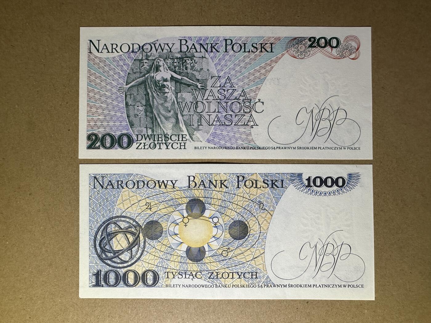 《张总收藏》155期-裸币精品汇(周一场) 波兰200、1000兹罗提2张 UNC 1988年