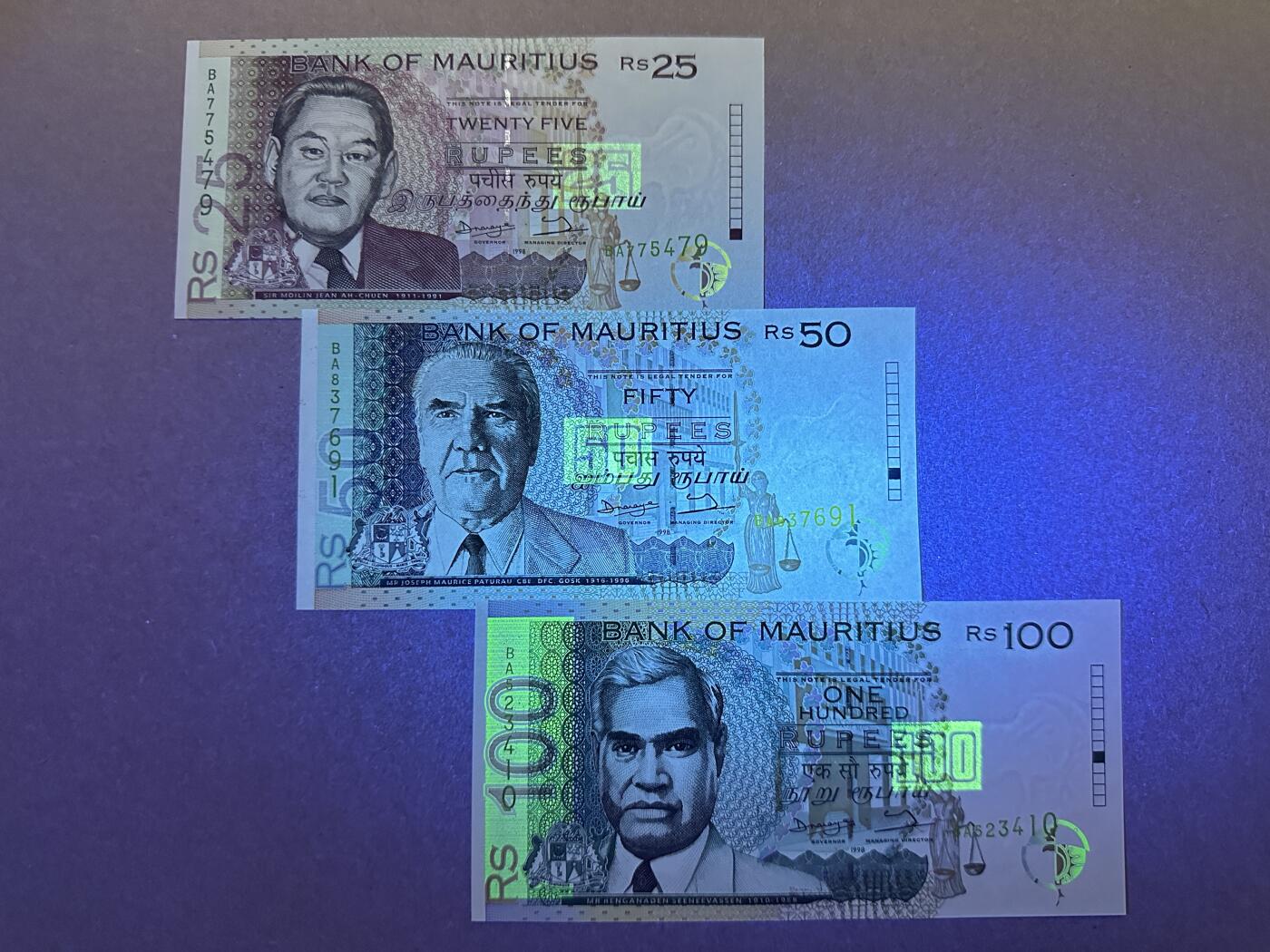 《张总收藏》155期-裸币精品汇(周一场) 毛里求斯25、50、100卢比3张 UNC 1998年版