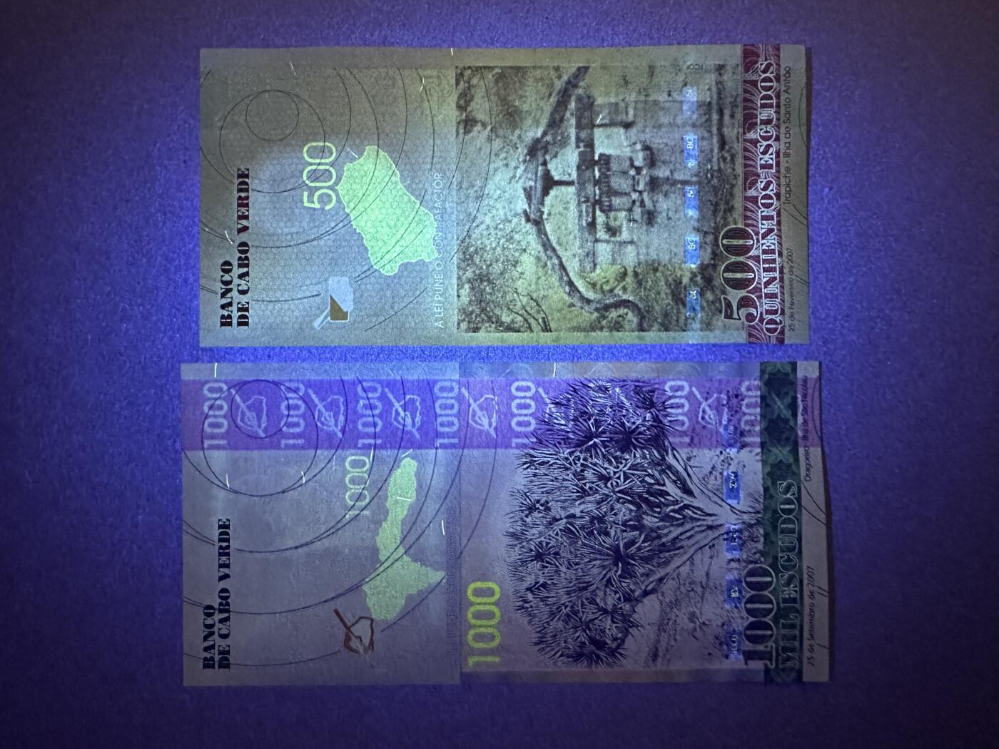 《张总收藏》155期-裸币精品汇(周一场) 佛得角500、1000埃斯库多2张 UNC 2007年