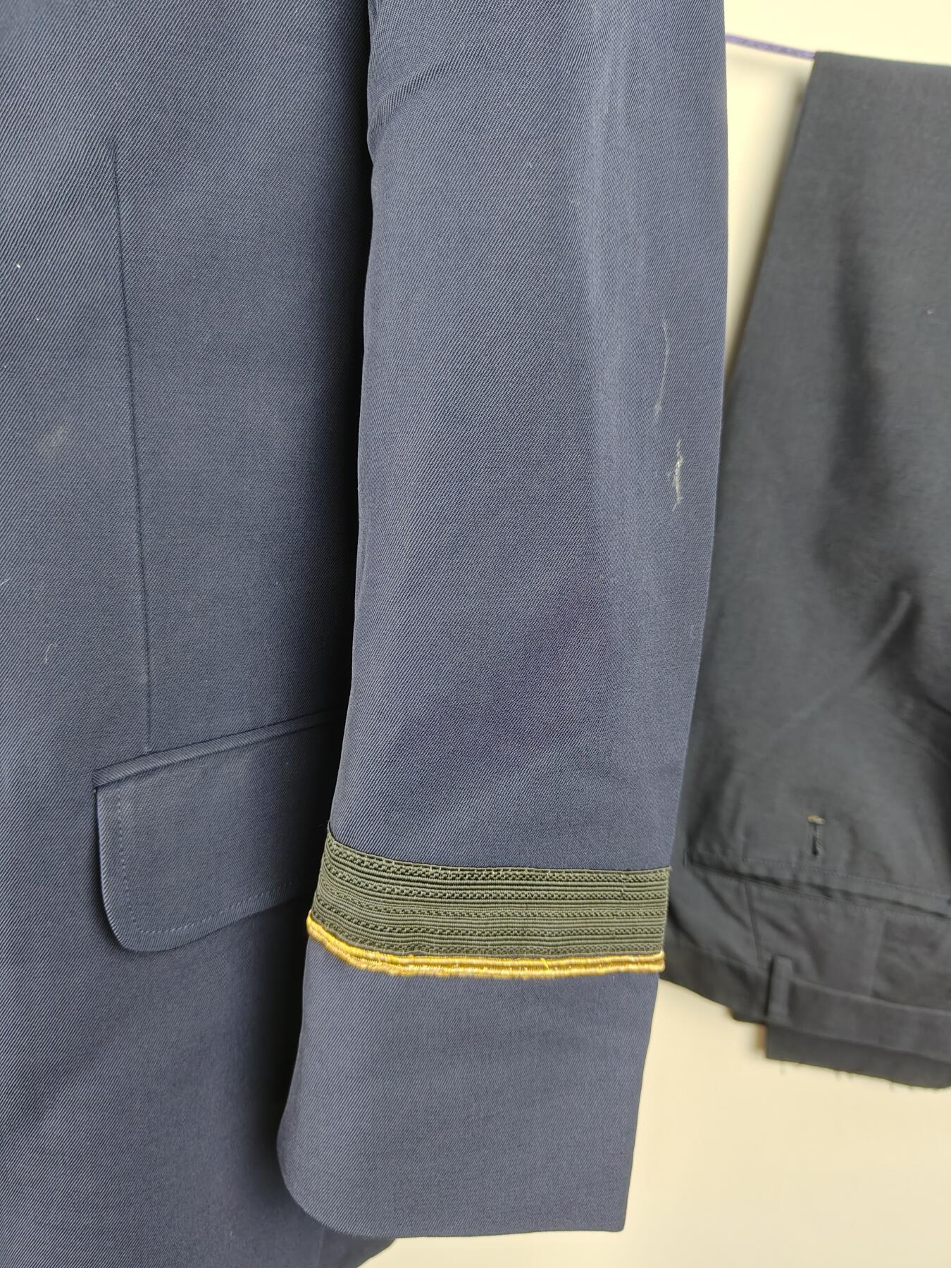 全场0元起拍 第168期 咸鱼国勋章拍卖专场 6月26日（周三）下午6：00开始 洋服店订制款 带刺绣人名 日本消防署制服一套 消防司令阶级 胸围112 肩宽48 衣长73 袖长56 腰围70 裤长103