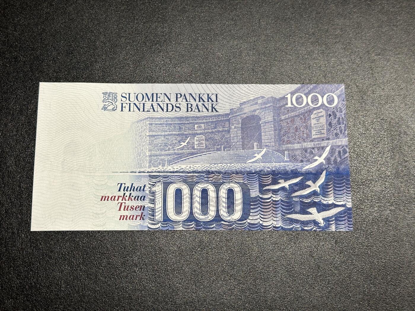 《外钞收藏家》第三百八十二期 1986年芬兰1000马克 全新UNC 品绝 无瑕疵