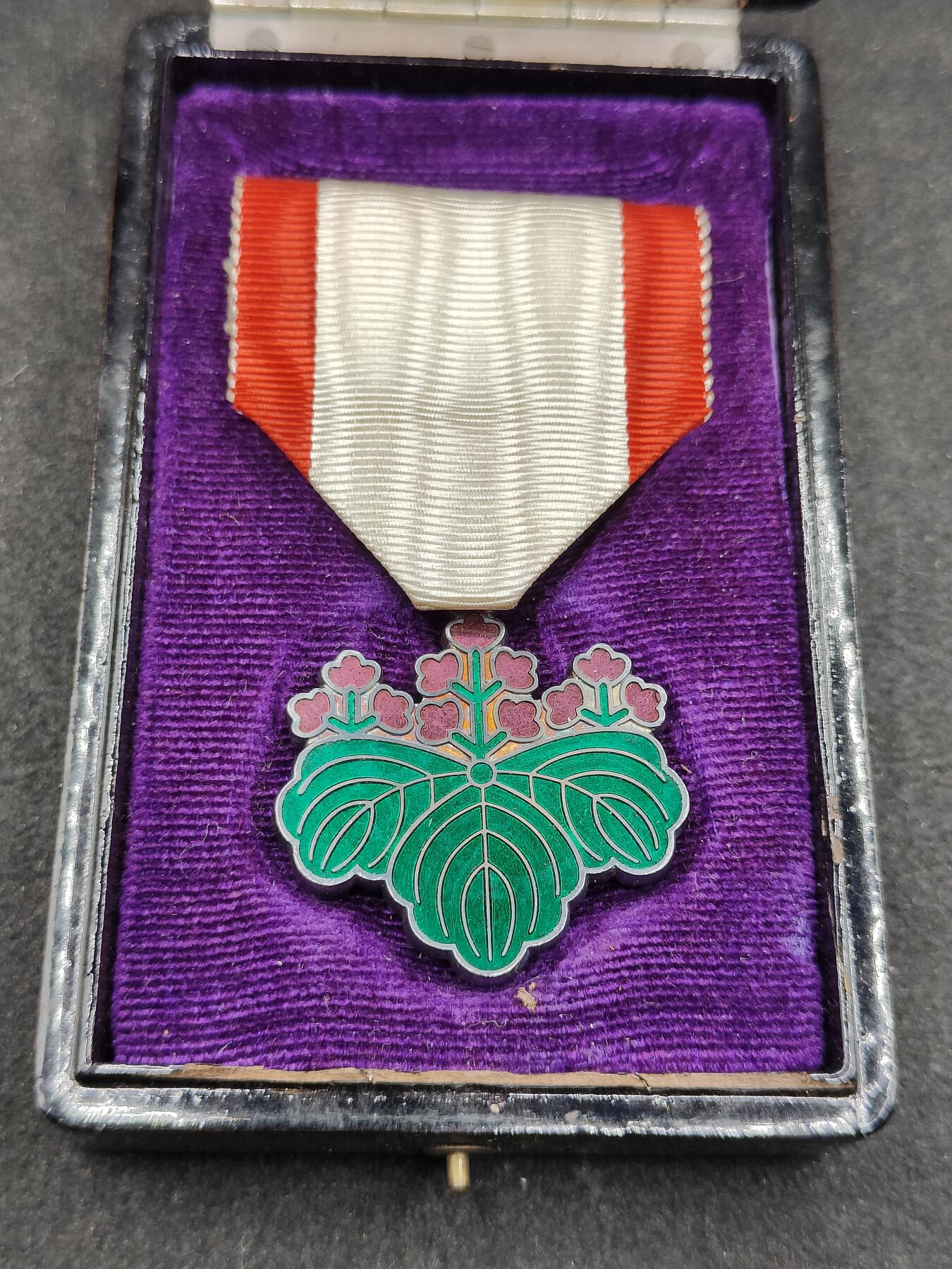 全场0元起拍 第168期 咸鱼国勋章拍卖专场 6月26日（周三）下午6：00开始 美品无损 日本战时七等青叶章银制