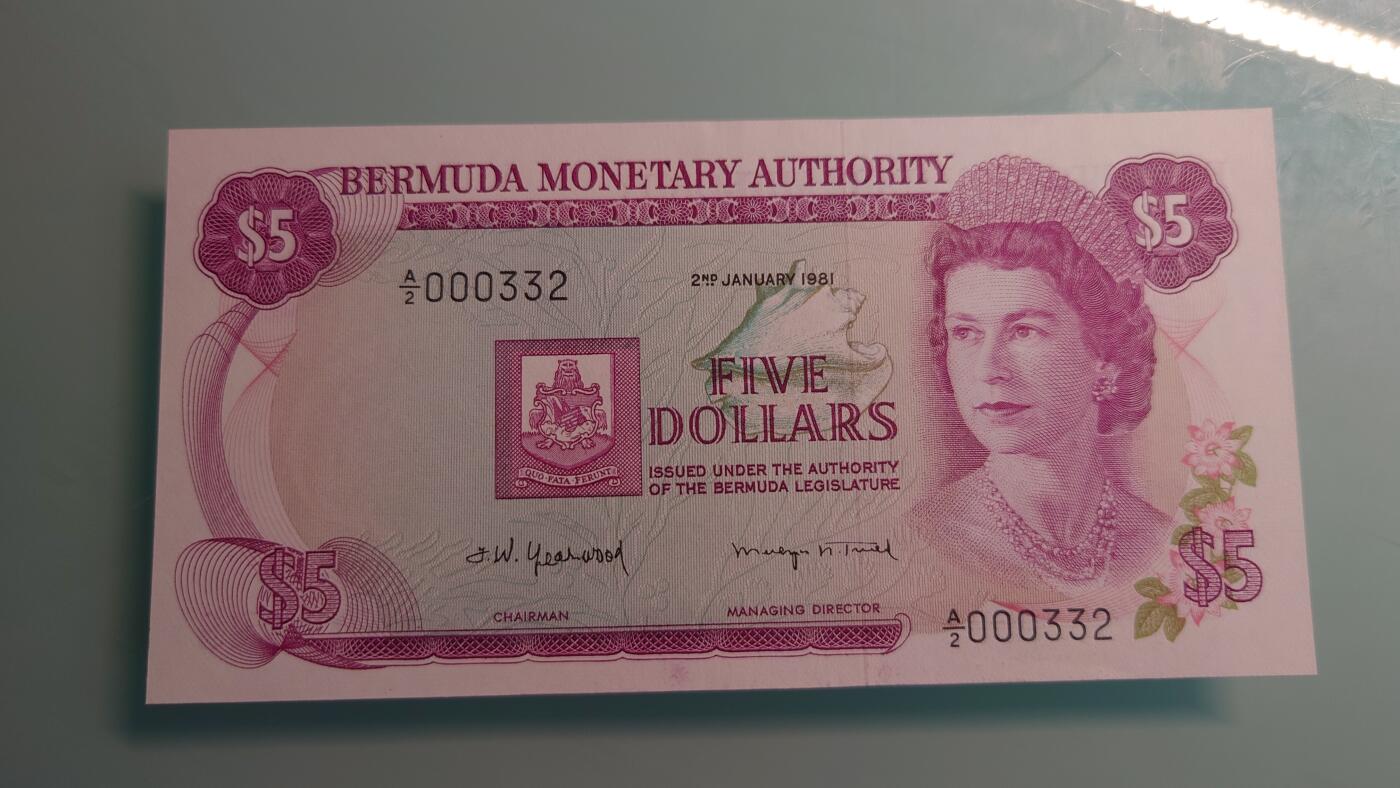 【世界钱币】精选微拍第115期暨2024年第26期  最新维港币展部分卖剩货品展销 1981年百慕大5元 全新绝品百位号无47