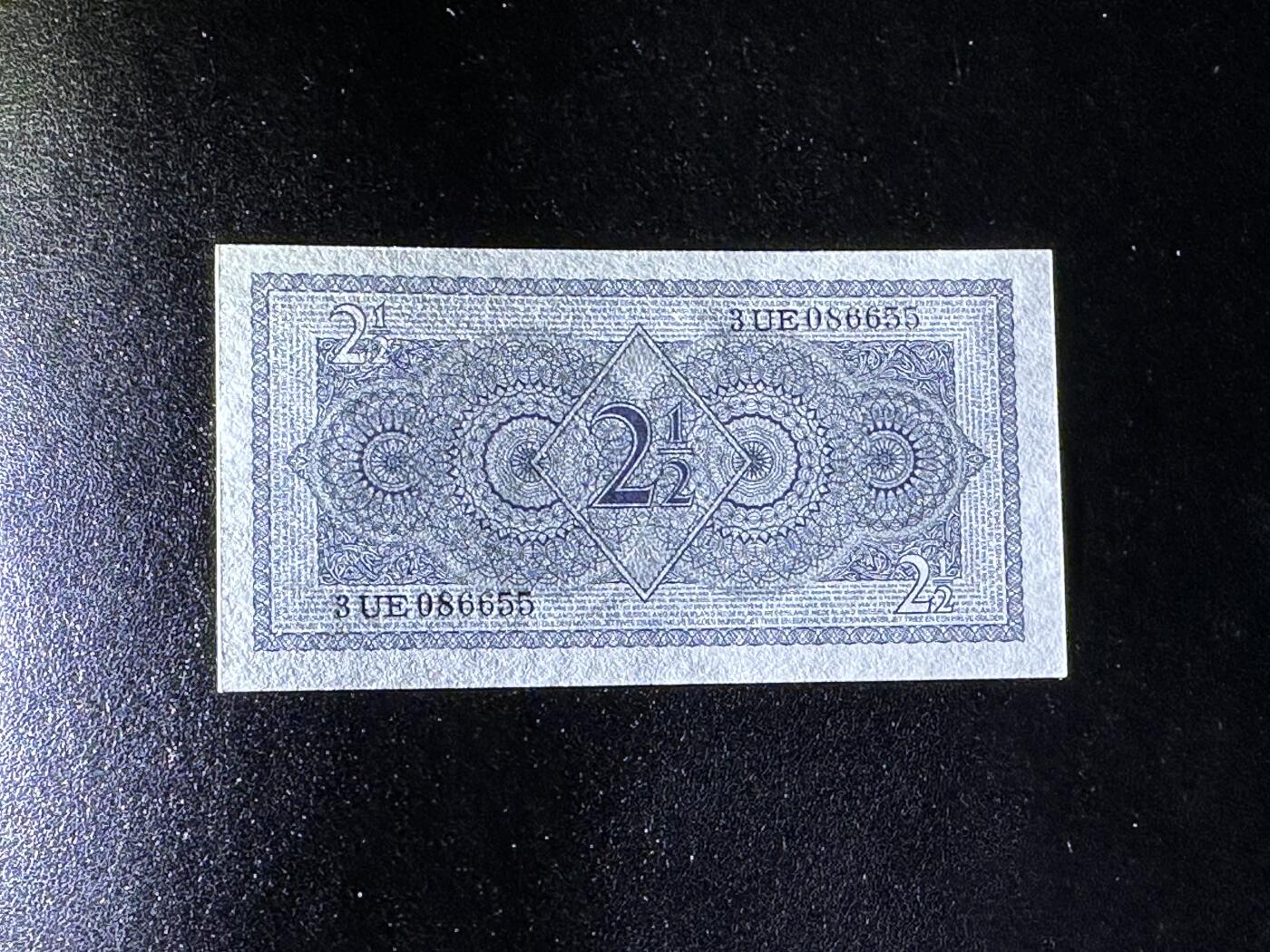 《外钞收藏家》第三百八十二期 1945年荷兰2.5盾 全新UNC