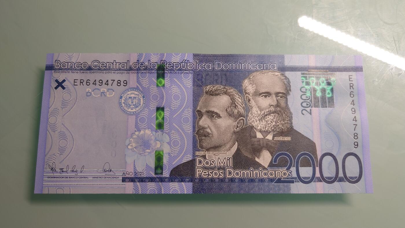 【世界钱币】精选微拍第115期暨2024年第26期  最新维港币展部分卖剩货品展销 2021年多米尼加2000比索 全新绝品尾号789