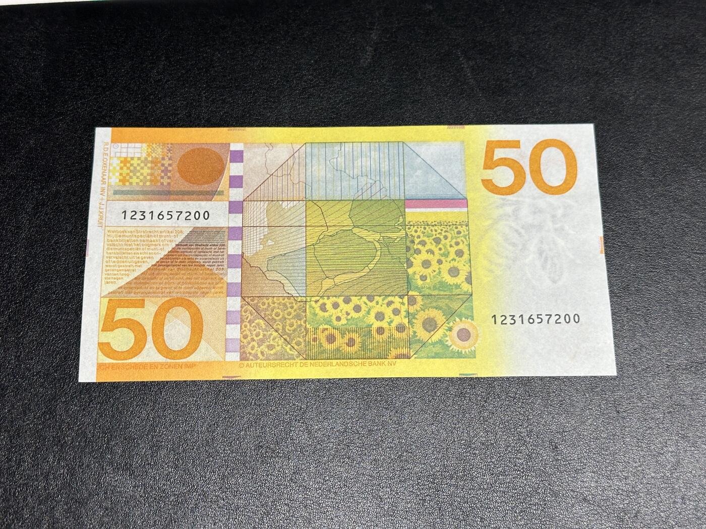 《外钞收藏家》第三百八十二期 1982年荷兰50盾 向日葵 全新UNC