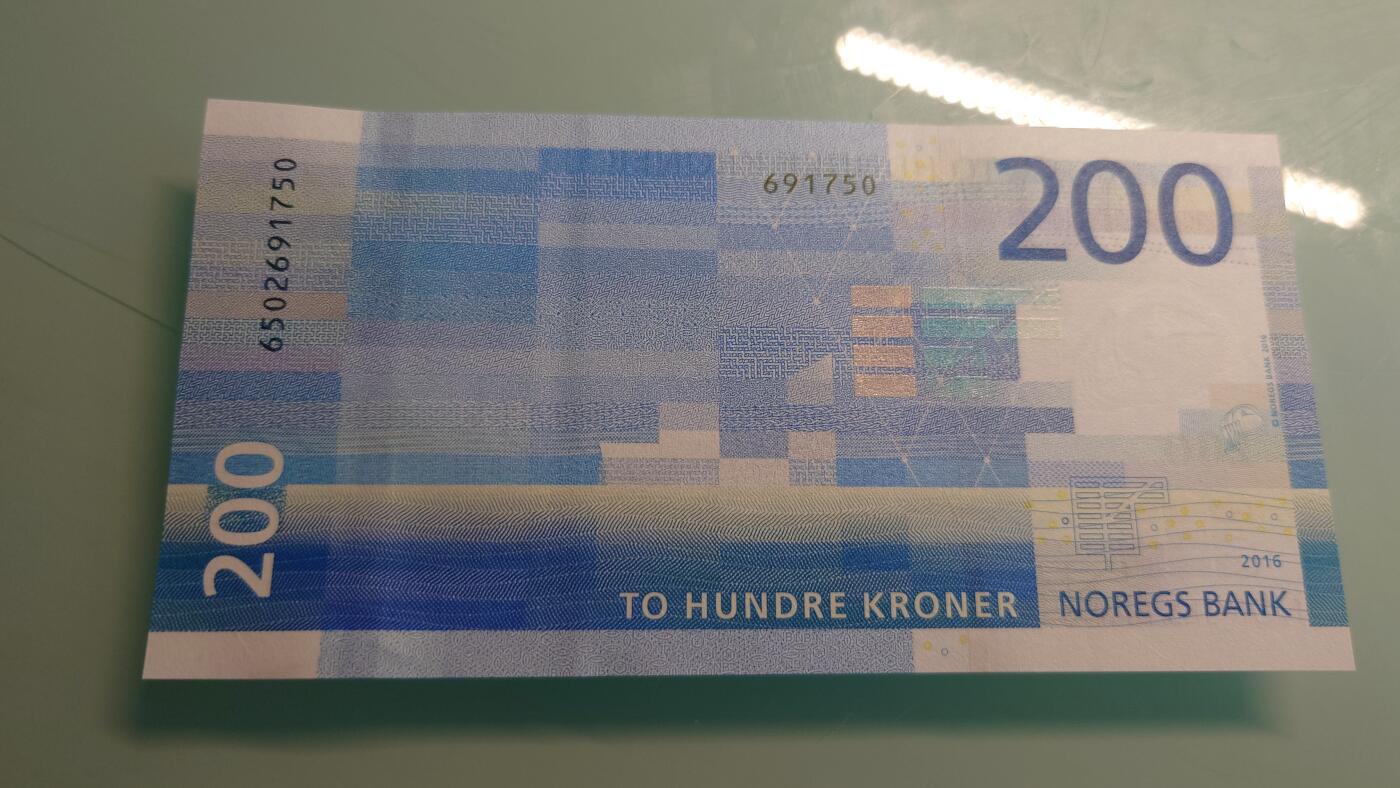 【世界钱币】精选微拍第115期暨2024年第26期  最新维港币展部分卖剩货品展销 2016年挪威200克朗 全新绝品尾号1750