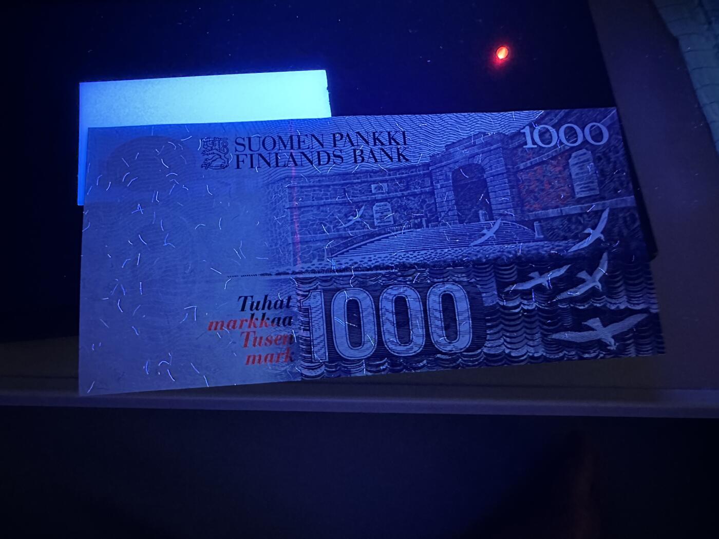 《外钞收藏家》第三百八十二期 1986年芬兰1000马克 全新UNC 品绝 无瑕疵