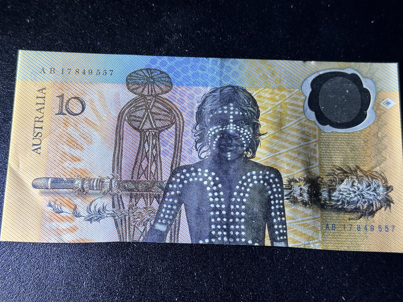 《外钞收藏家》第三百八十三期 澳大利亚10刀 AU品相 纪念钞