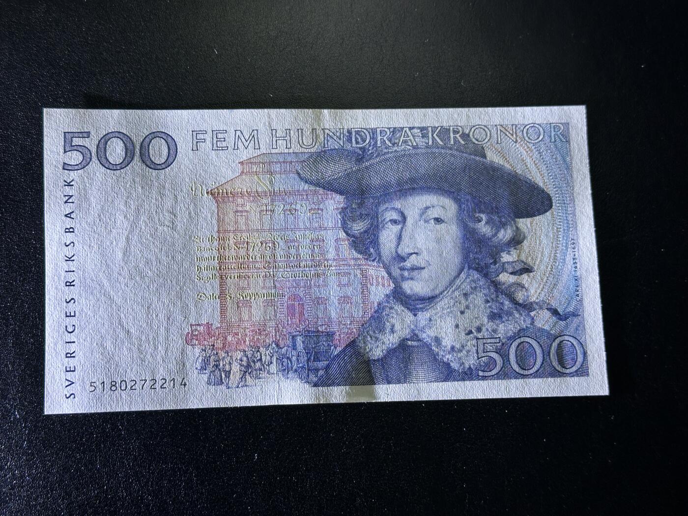 《外钞收藏家》第三百八十三期 瑞典500克朗 初版 疑似可能于有折 品相如图