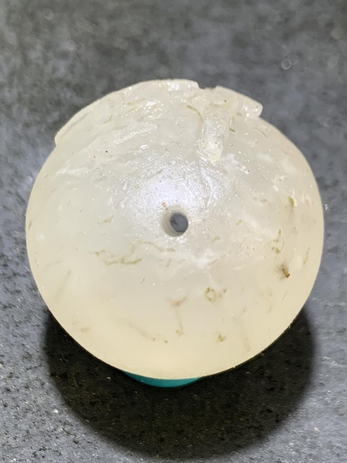 精美高玉化亚光满冰飘战国红玛瑙手工俏色巧雕悟字珠一个