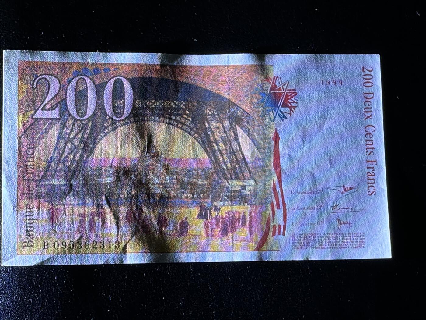 《外钞收藏家》第三百八十三期 1999年法国200法郎 全新