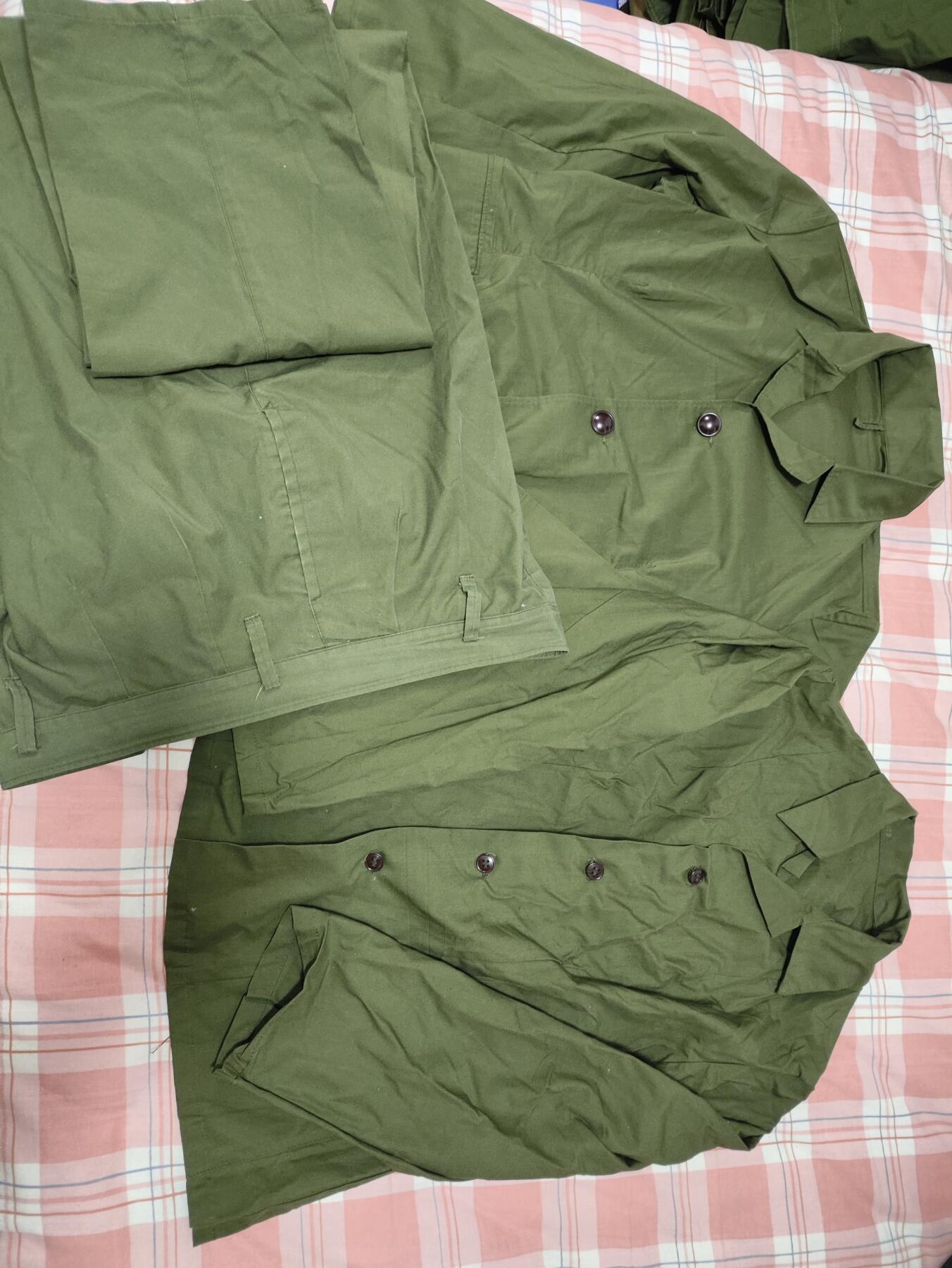 仁孝堂徽章红藏拍卖(第五场) 65式女兵三件套 外套衬衣裤子  裤子特号二手 衬衣外套三号全新