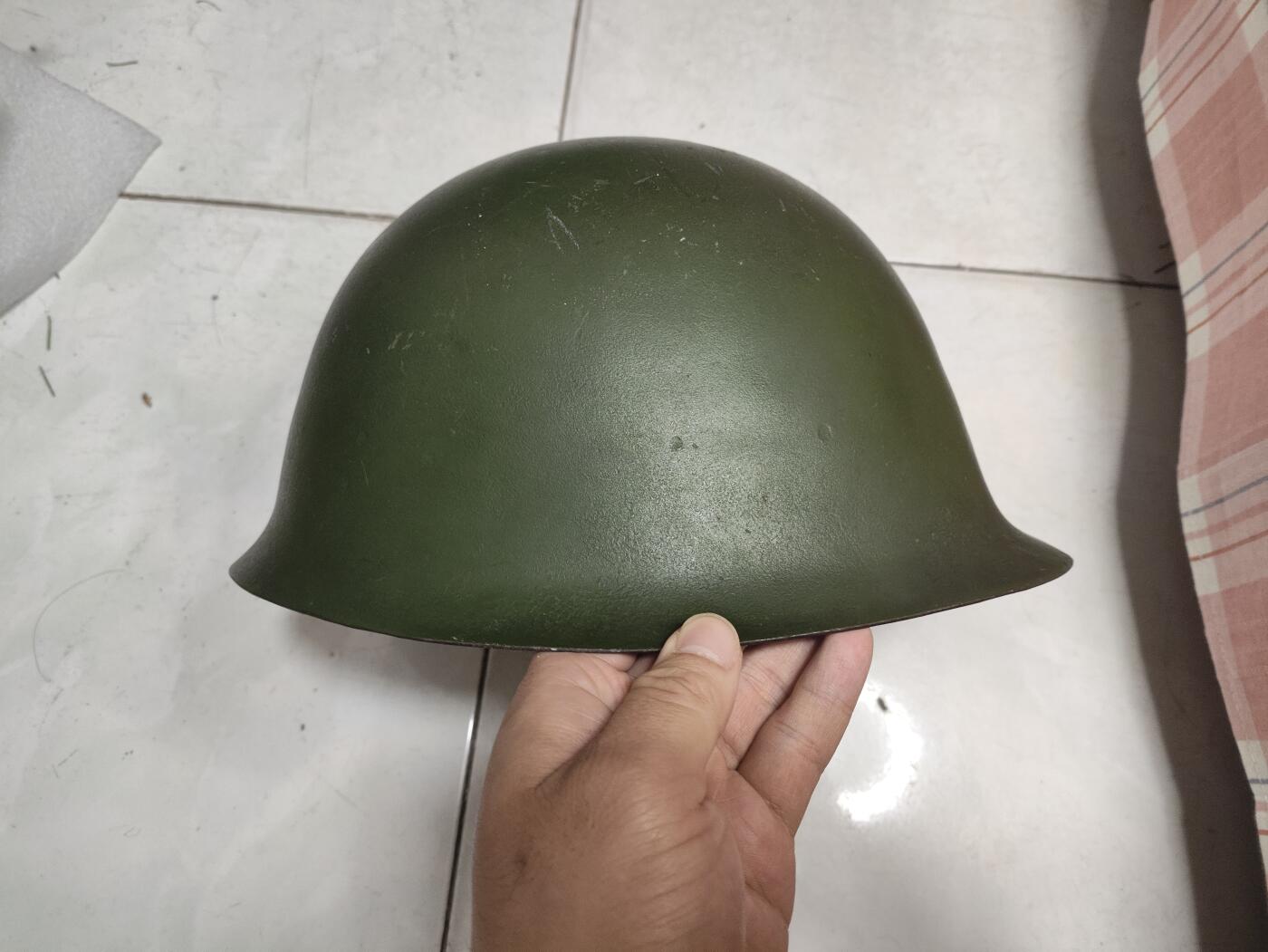 仁孝堂徽章红藏拍卖(第五场) 对越反击战原品 80盔