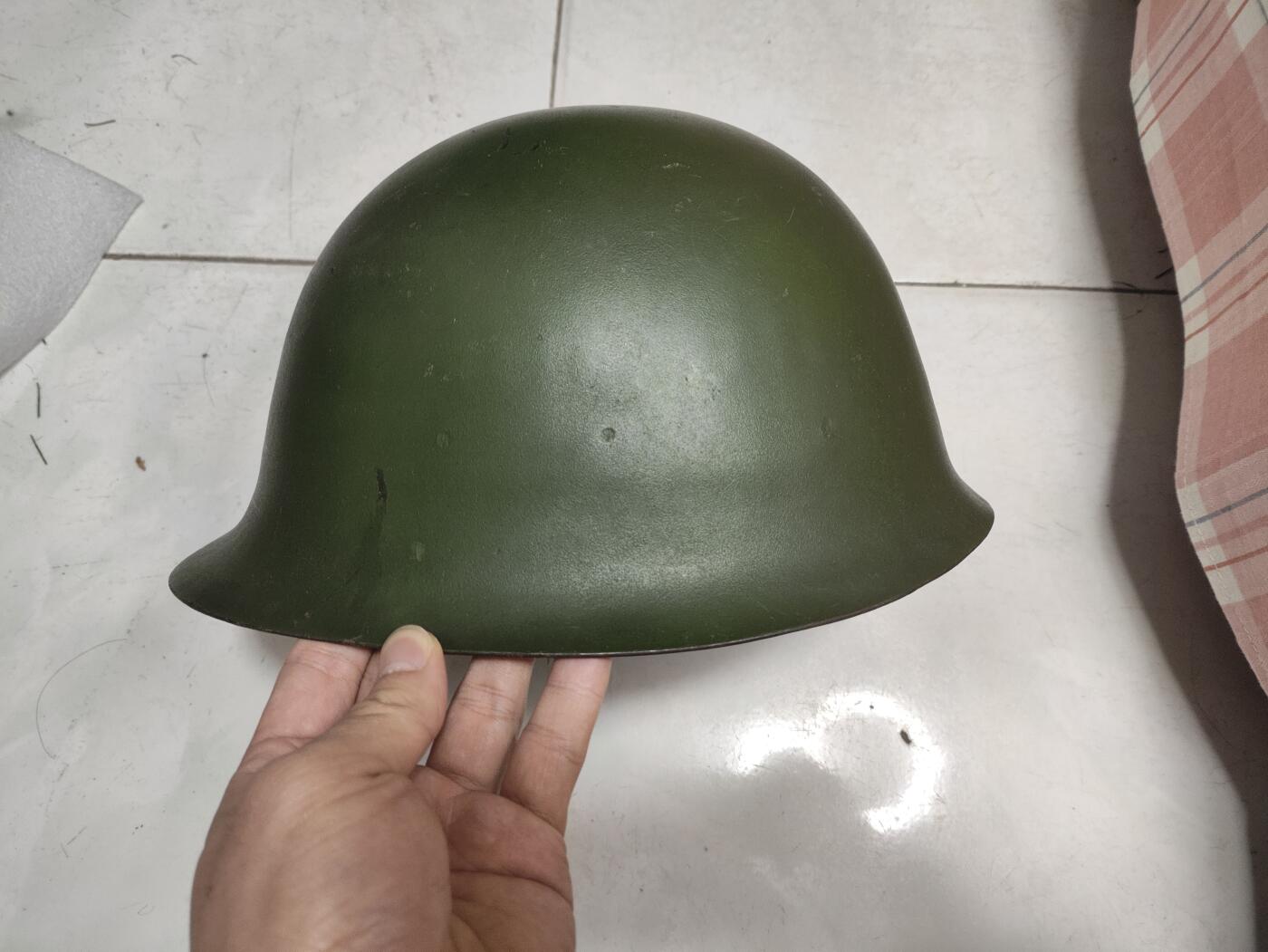 仁孝堂徽章红藏拍卖(第五场) 对越反击战原品 80盔