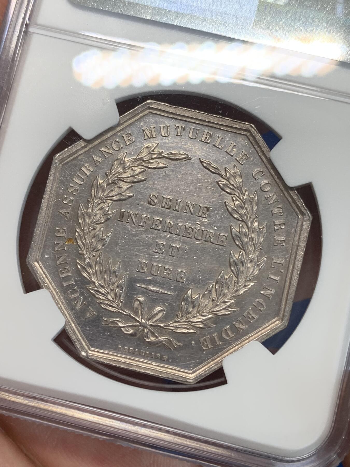 《竞宝斋》第283场- 周日，周一 2场连拍 （全场包邮） NGC UNCD Cleaned 法国1843年火凤凰八角银代币 双面均有镜面感