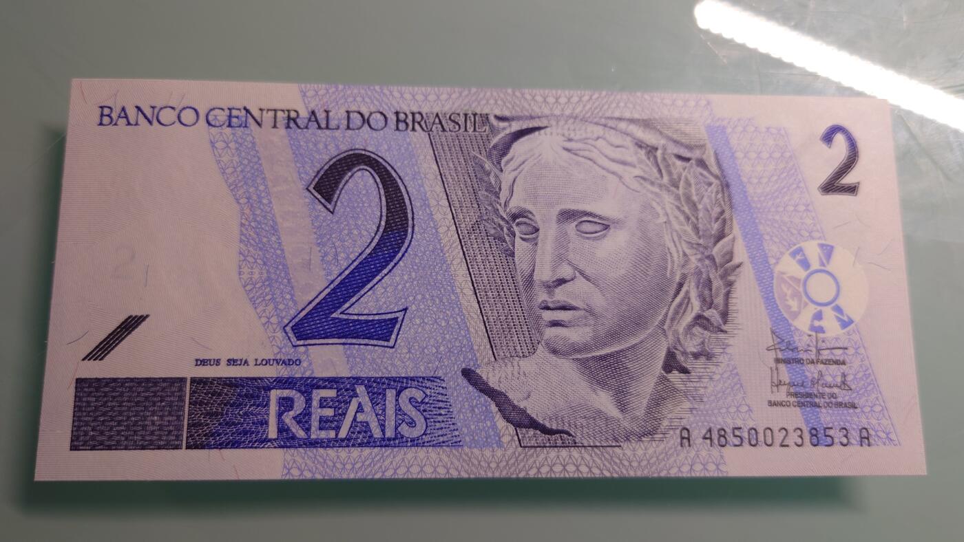 【世界钱币】精选微拍第115期暨2024年第26期  最新维港币展部分卖剩货品展销 1994年巴西2雷亚尔 首发年AA冠少见 全新绝品尾号53