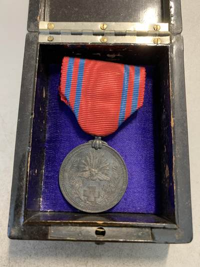 远东徽章小铺6月27日晚上九点结束 - 明治早期赤十字