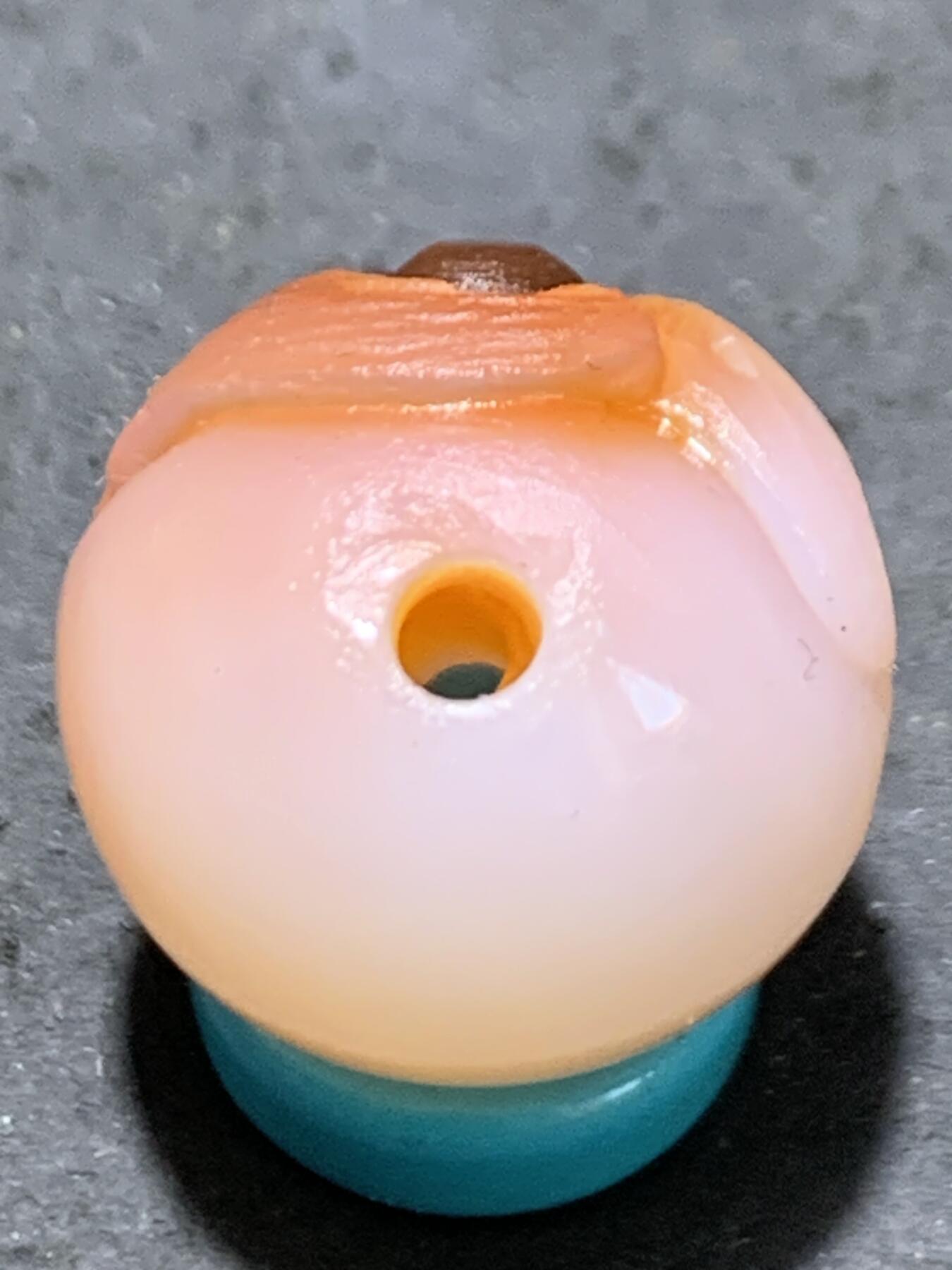 精美高玉化亚光冰粉色海洋玉髓手工俏色巧雕雄鹰圆珠一个！