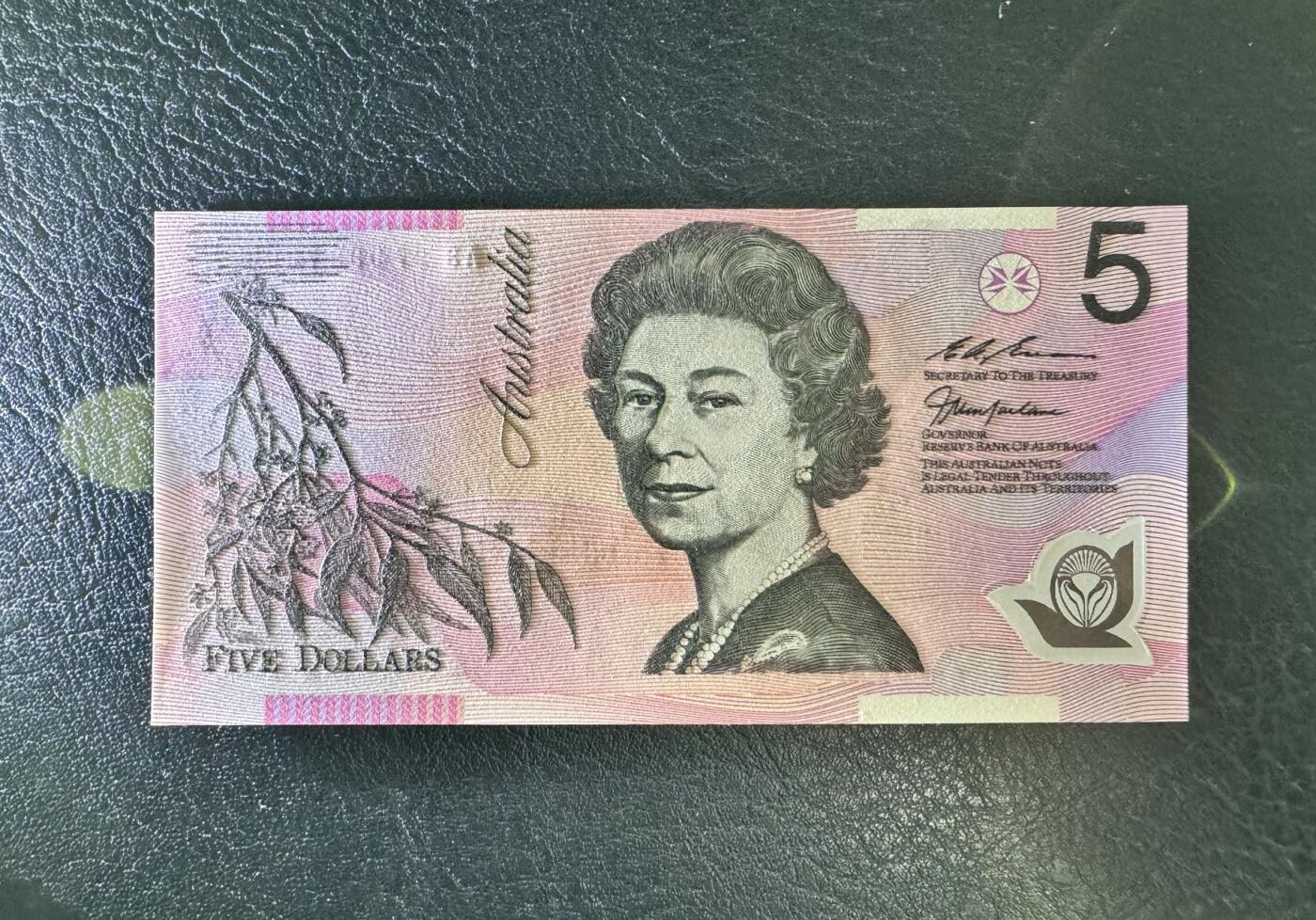 收藏联盟Quantum Auction 第356期拍卖  澳大利亚1997年5元AS测试冠 品相全新UNC 号码无4 稀少